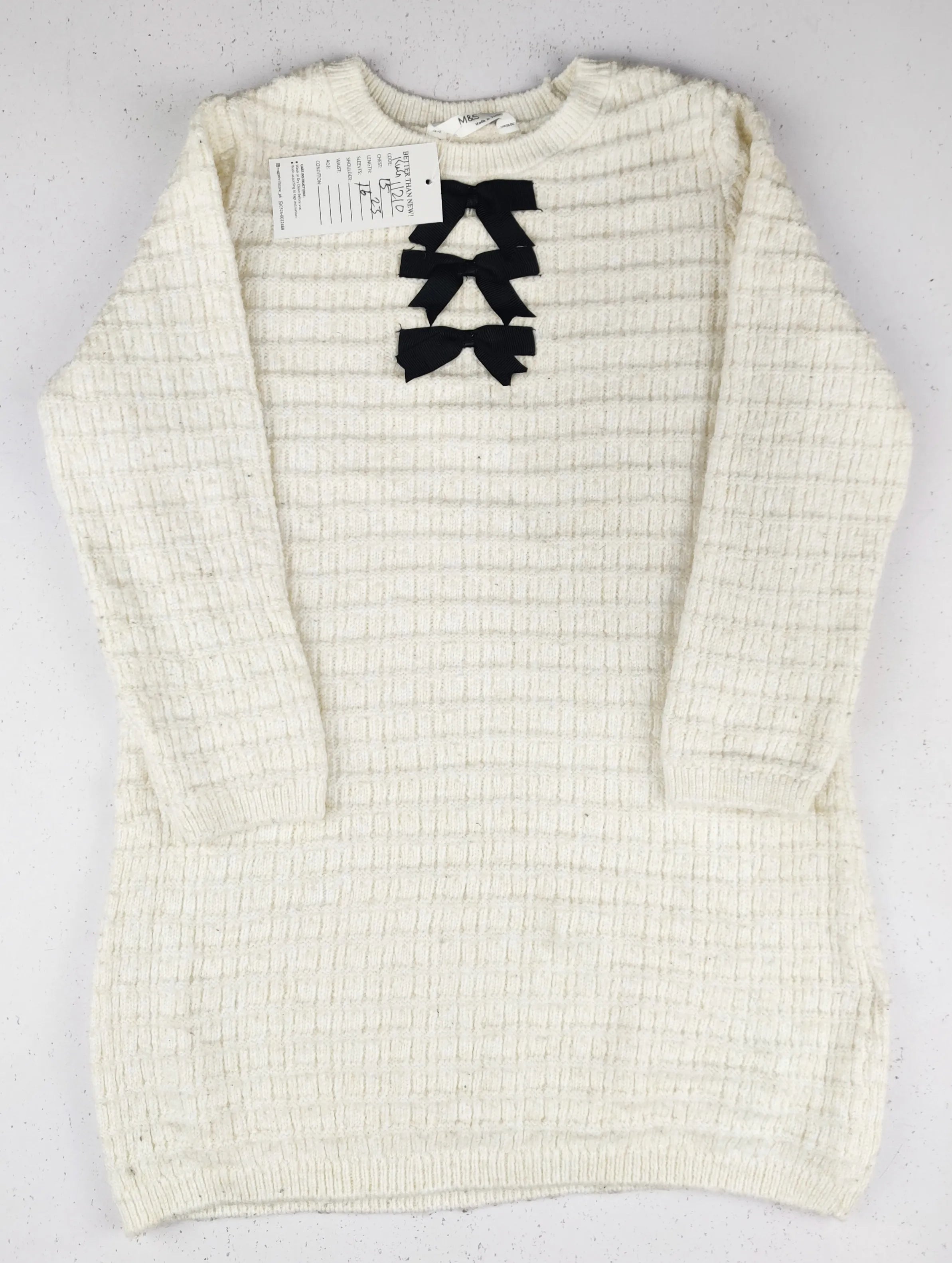 Buy online pre-used pre-loved 100% authentic & Original branded Marks & Spencer (KWG-11210) available in Pakistan. Top international brands avilable.