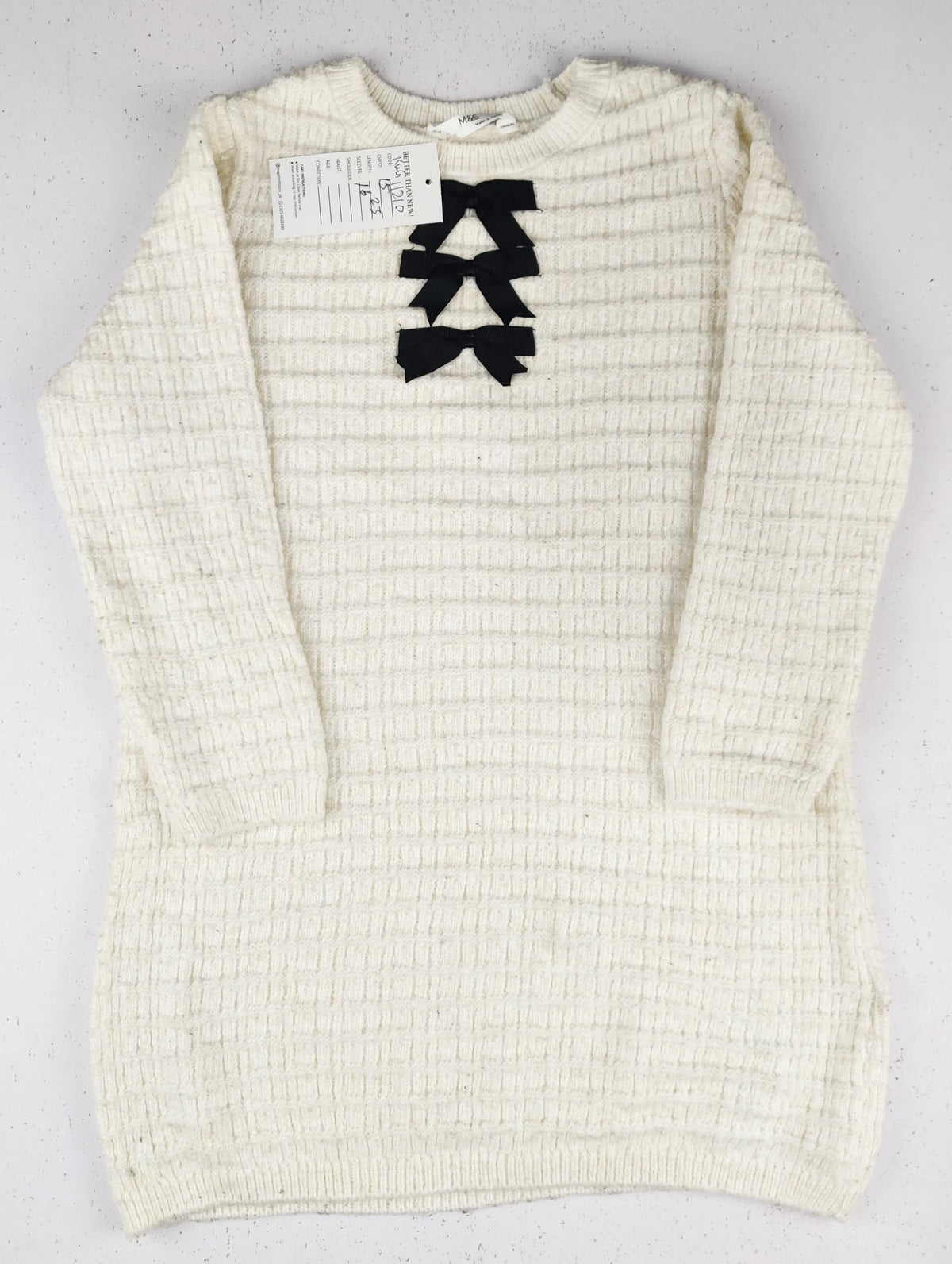 Buy online pre-used pre-loved 100% authentic & Original branded Marks & Spencer (KWG-11210) available in Pakistan. Top international brands avilable.