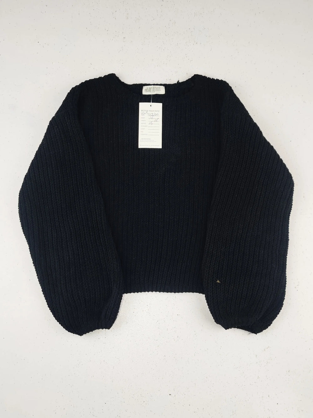 Buy online pre-used pre-loved 100% authentic & Original branded H&M (KWG-11330) available in Pakistan. Top international brands avilable.