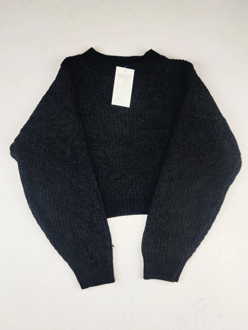 Buy online pre-used pre-loved 100% authentic & Original branded H&M (KWG-11347) available in Pakistan. Top international brands avilable.