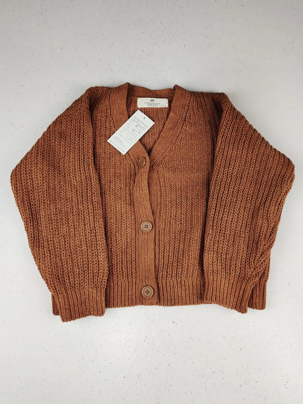 Buy online pre-used pre-loved 100% authentic & Original branded H&M (KWG-11407) available in Pakistan. Top international brands avilable.