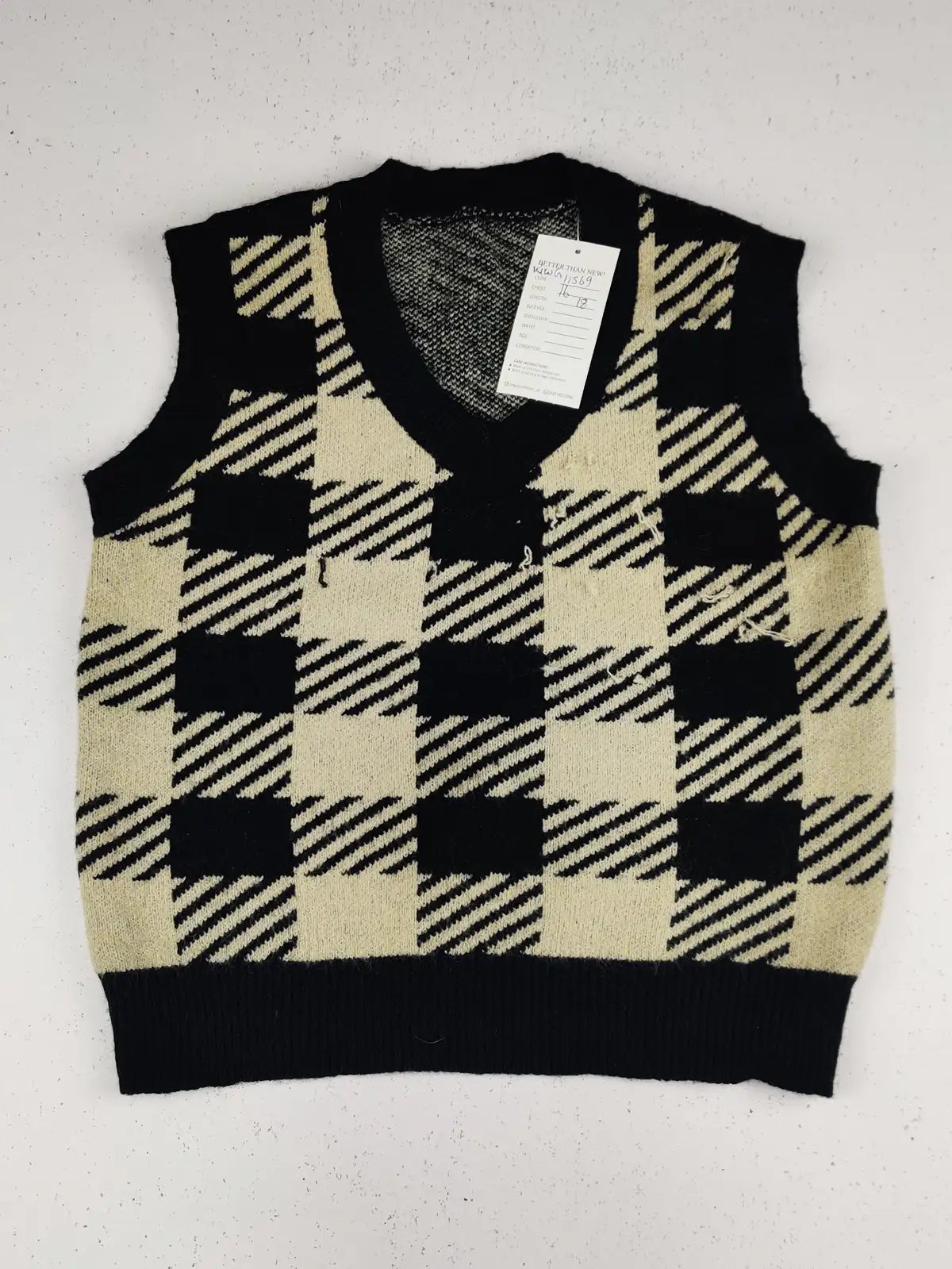 Buy online pre-used pre-loved 100% authentic & Original branded Shein (KWG-11569) available in Pakistan. Top international brands avilable.
