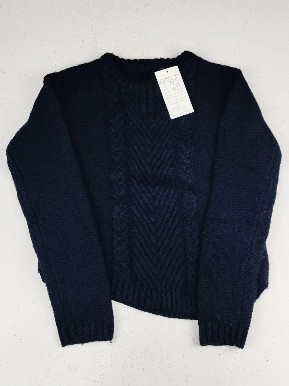 Buy online pre-used pre-loved 100% authentic & Original branded Unknown Brand (KWG-11581) available in Pakistan. Top international brands avilable.