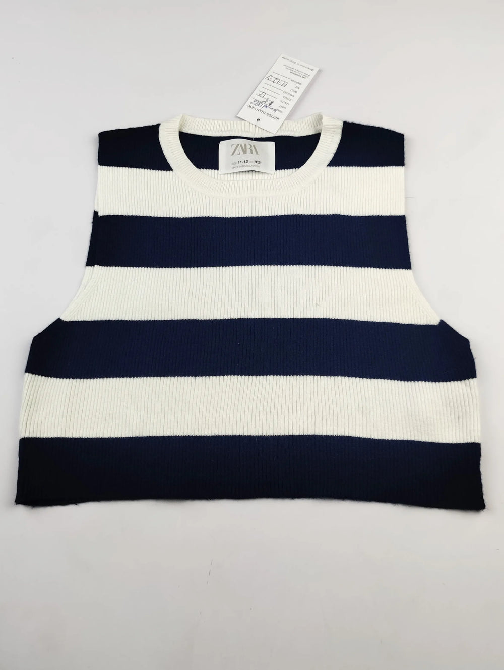 Buy online pre-used pre-loved 100% authentic & Original branded Zara (KWG-11818) available in Pakistan. Top international brands avilable.
