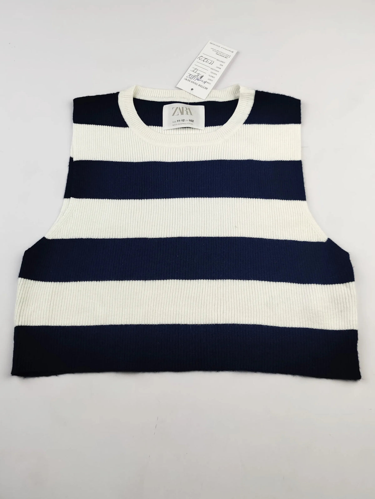 Buy online pre-used pre-loved 100% authentic & Original branded Zara (KWG-11818) available in Pakistan. Top international brands avilable.