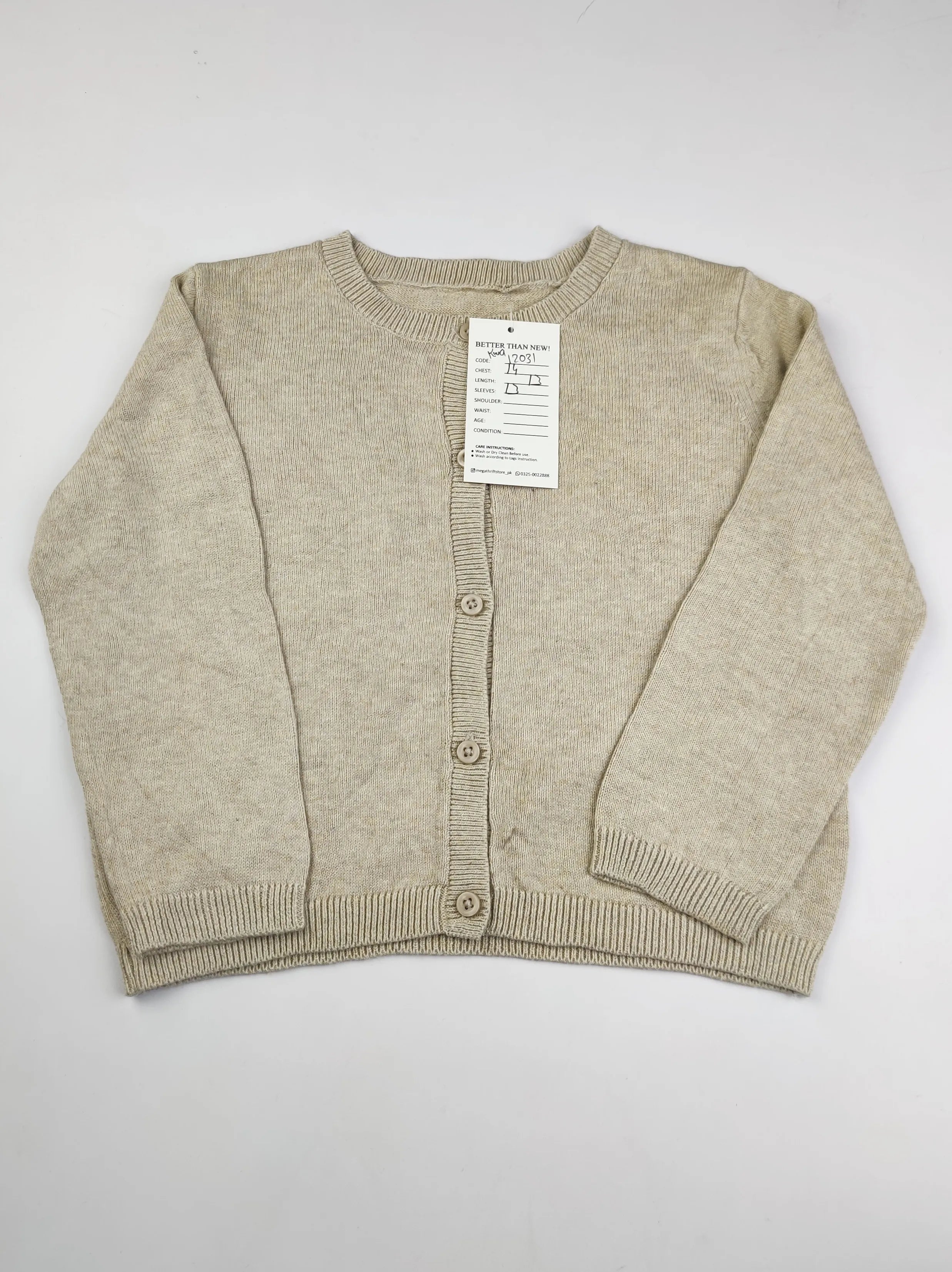 Buy online pre-used pre-loved 100% authentic & Original branded Unknown Brand (KWG-12031) available in Pakistan. Top international brands avilable.