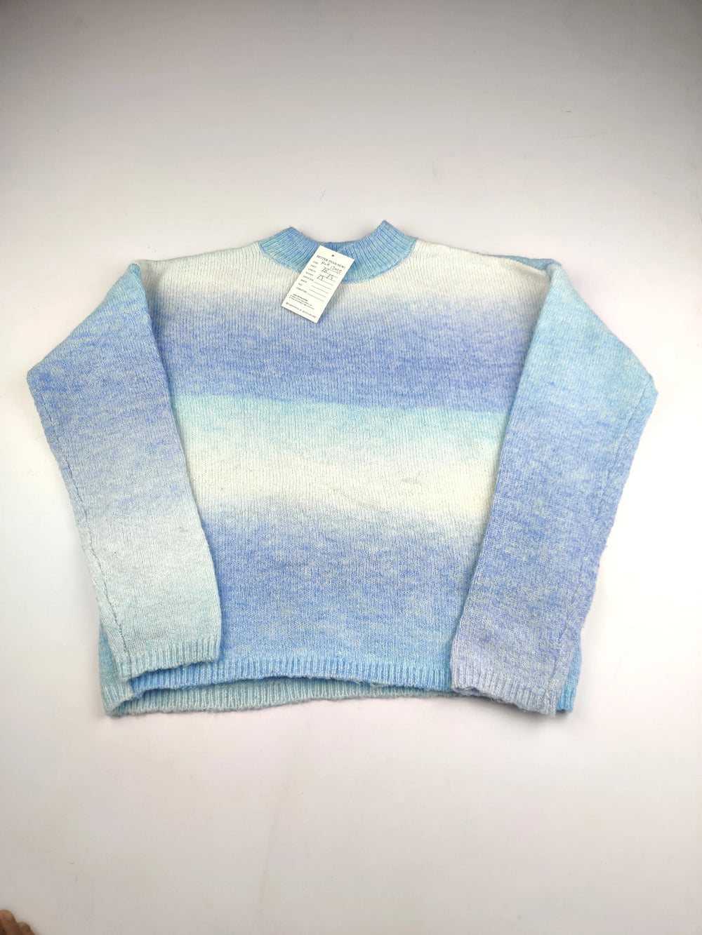 Buy online pre-used pre-loved 100% authentic & Original branded H&M (KWG-12055) available in Pakistan. Top international brands avilable.