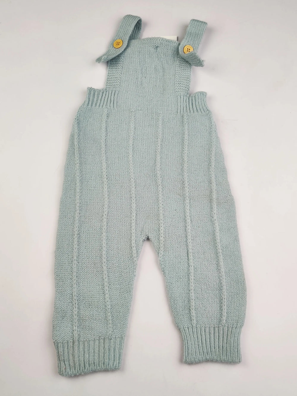Buy online pre-used pre-loved 100% authentic & Original branded Unknown Brand (KWG-12126) available in Pakistan. Top international brands avilable.