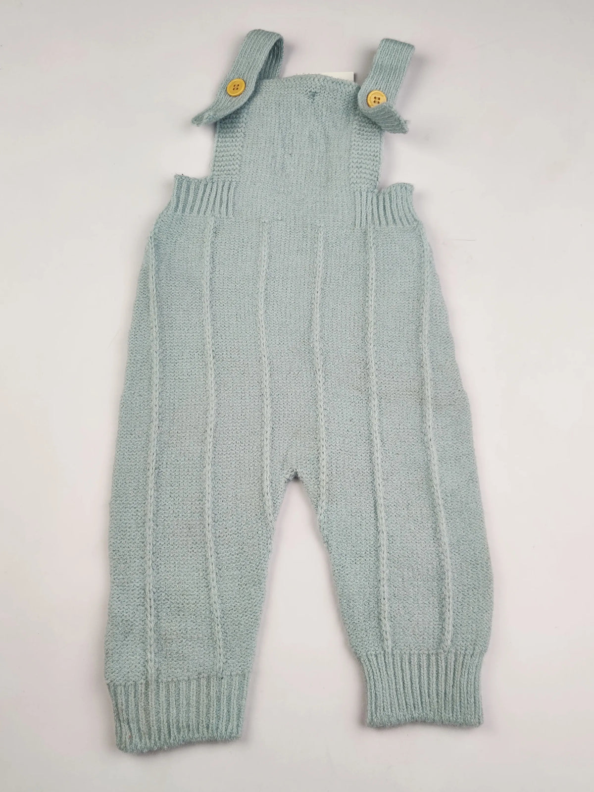 Buy online pre-used pre-loved 100% authentic & Original branded Unknown Brand (KWG-12126) available in Pakistan. Top international brands avilable.
