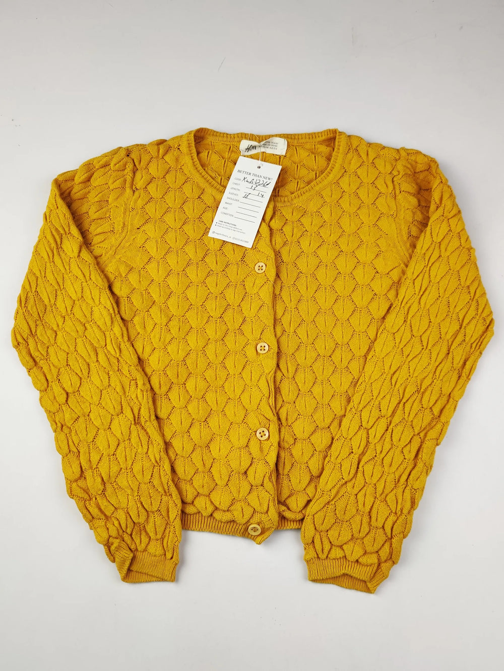 Buy online pre-used pre-loved 100% authentic & Original branded H&M (KWG-12261) available in Pakistan. Top international brands avilable.