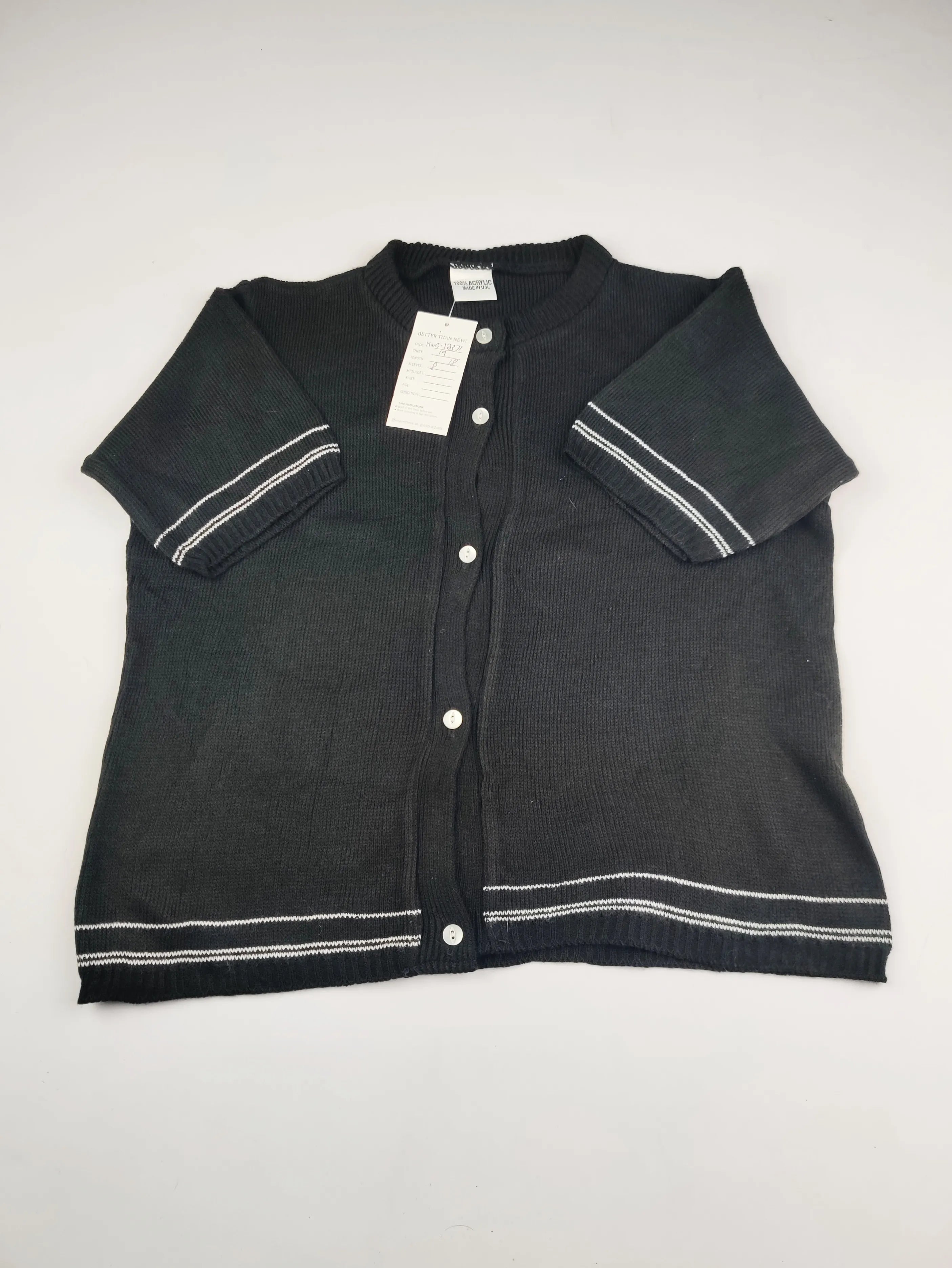 Buy online pre-used pre-loved 100% authentic & Original branded Unknown Brand (KWG-12371) available in Pakistan. Top international brands avilable.
