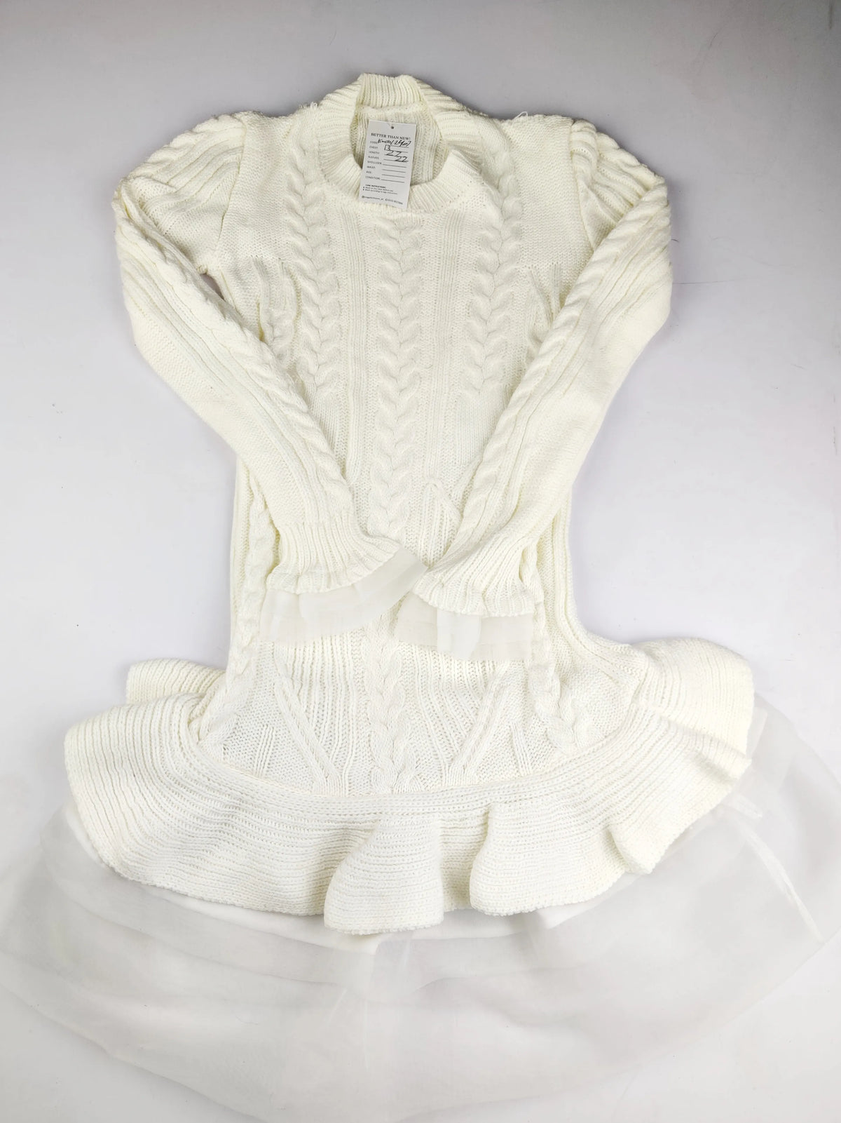 Buy online pre-used pre-loved 100% authentic & Original branded Unknown Brand (KWG-12407) available in Pakistan. Top international brands avilable.