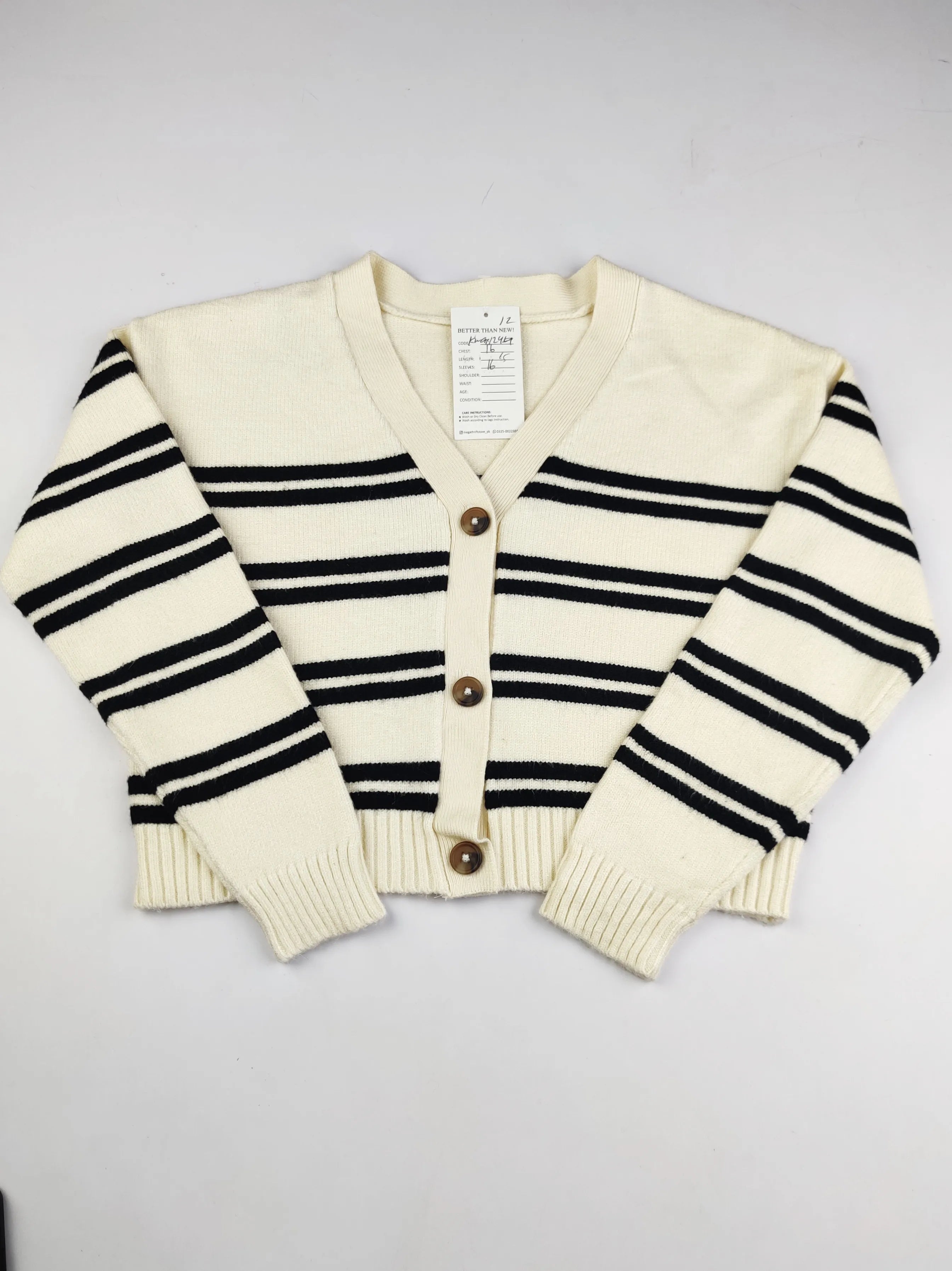 Buy online pre-used pre-loved 100% authentic & Original branded Dunnes Stores (KWG-12412) available in Pakistan. Top international brands avilable.