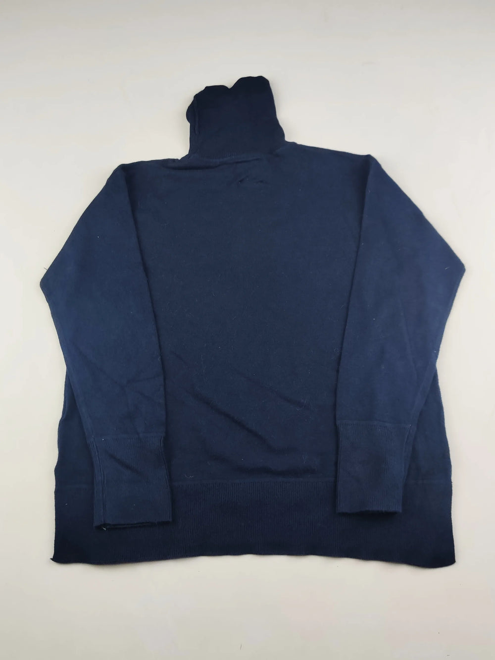 Buy online pre-used pre-loved 100% authentic & Original branded Zara (KWG-12566) available in Pakistan. Top international brands avilable.