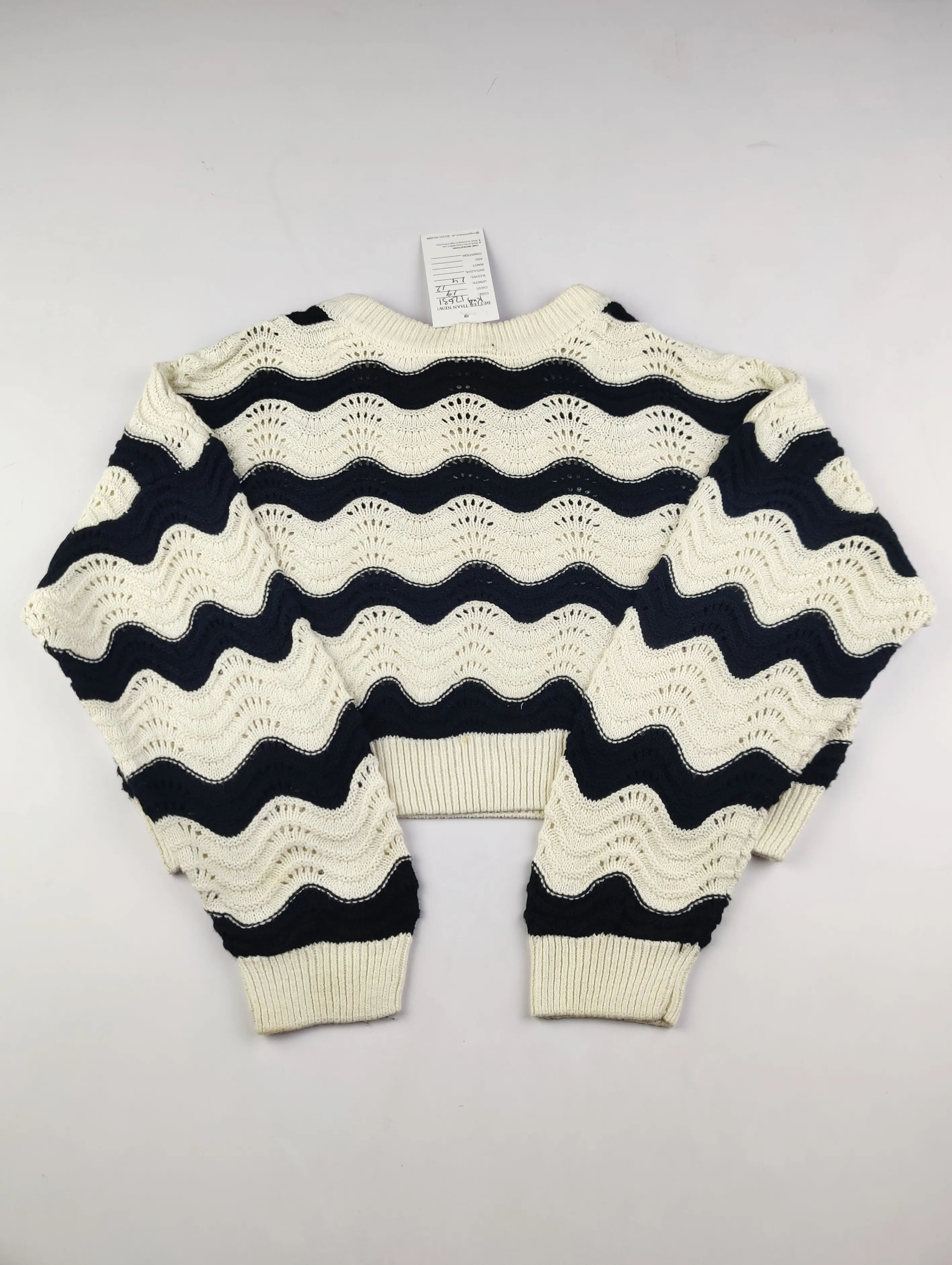 Buy online pre-used pre-loved 100% authentic & Original branded Primark (KWG-12631) available in Pakistan. Top international brands avilable.