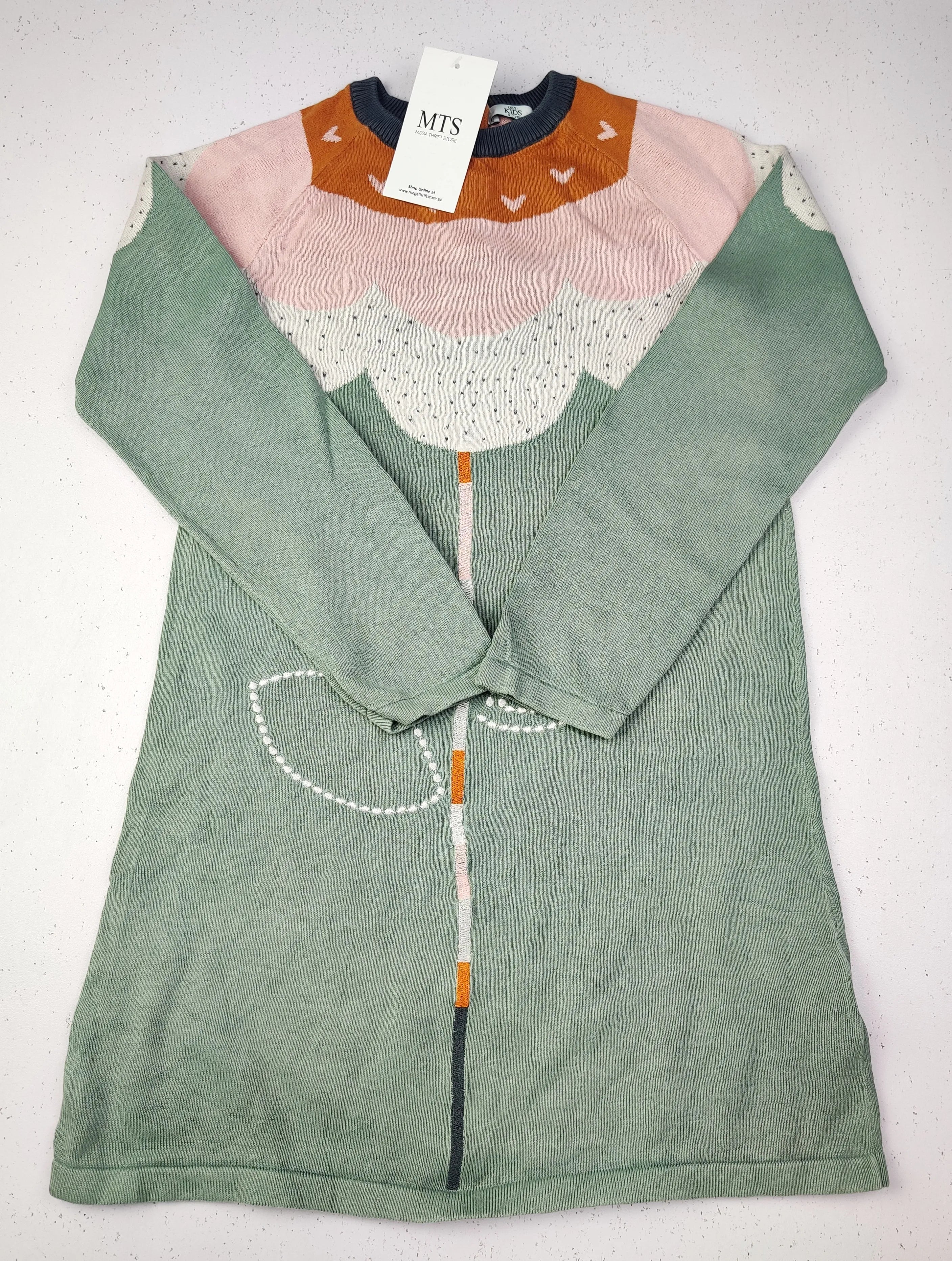 Buy online pre-used pre-loved 100% authentic & Original branded Marks & Spencer (KWG-3079) available in Pakistan. Top international brands avilable.