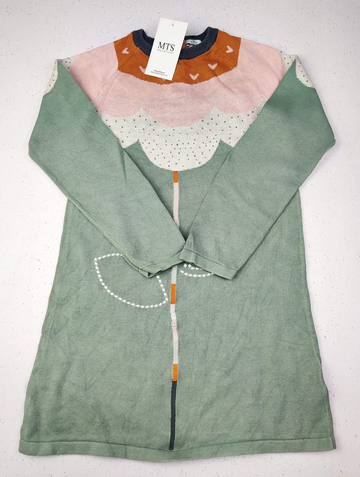 Buy online pre-used pre-loved 100% authentic & Original branded Marks & Spencer (KWG-3079) available in Pakistan. Top international brands avilable.