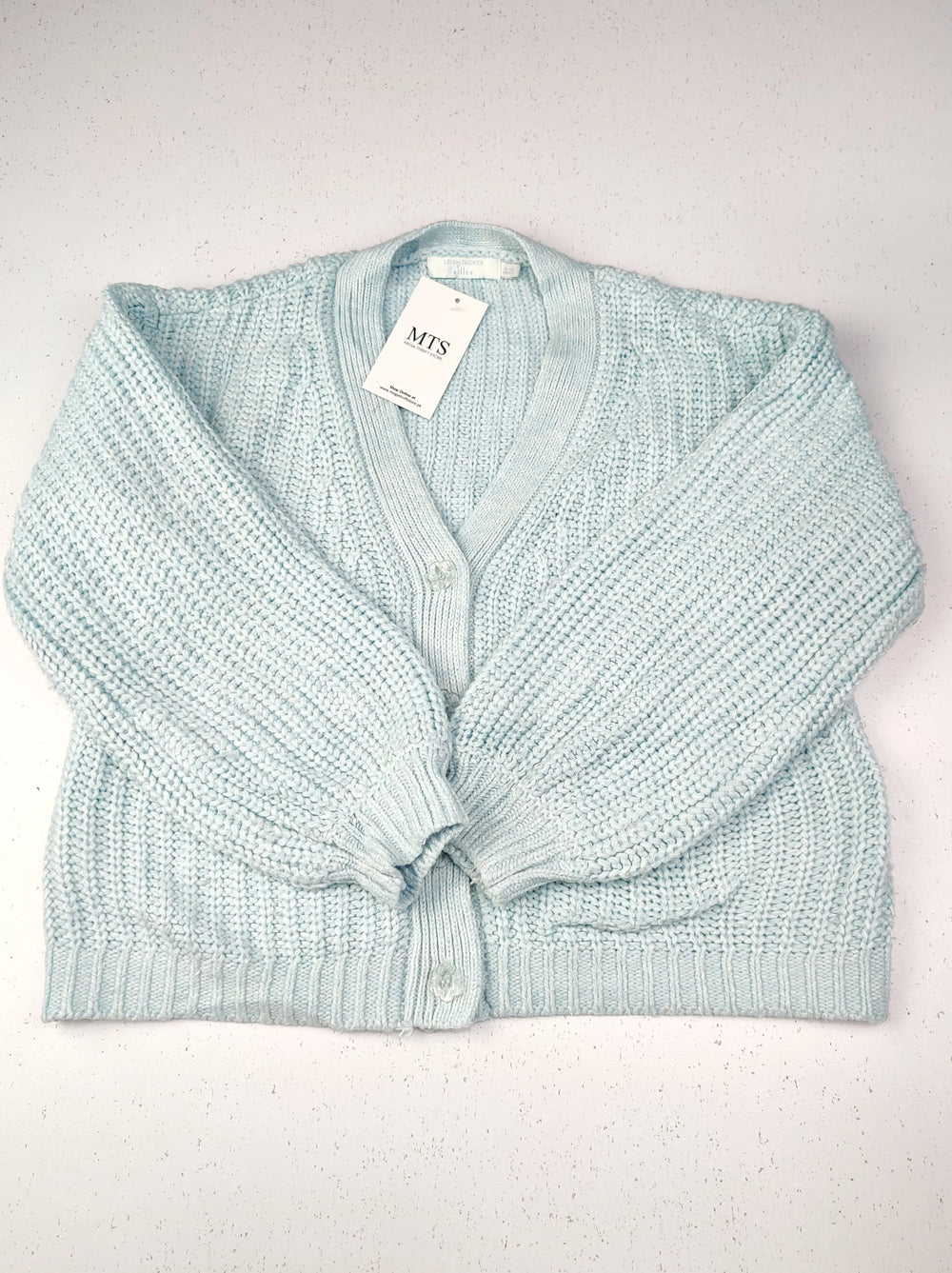 Buy online pre-used pre-loved 100% authentic & Original branded Leigh Tucker (KWG-3165) available in Pakistan. Top international brands avilable.