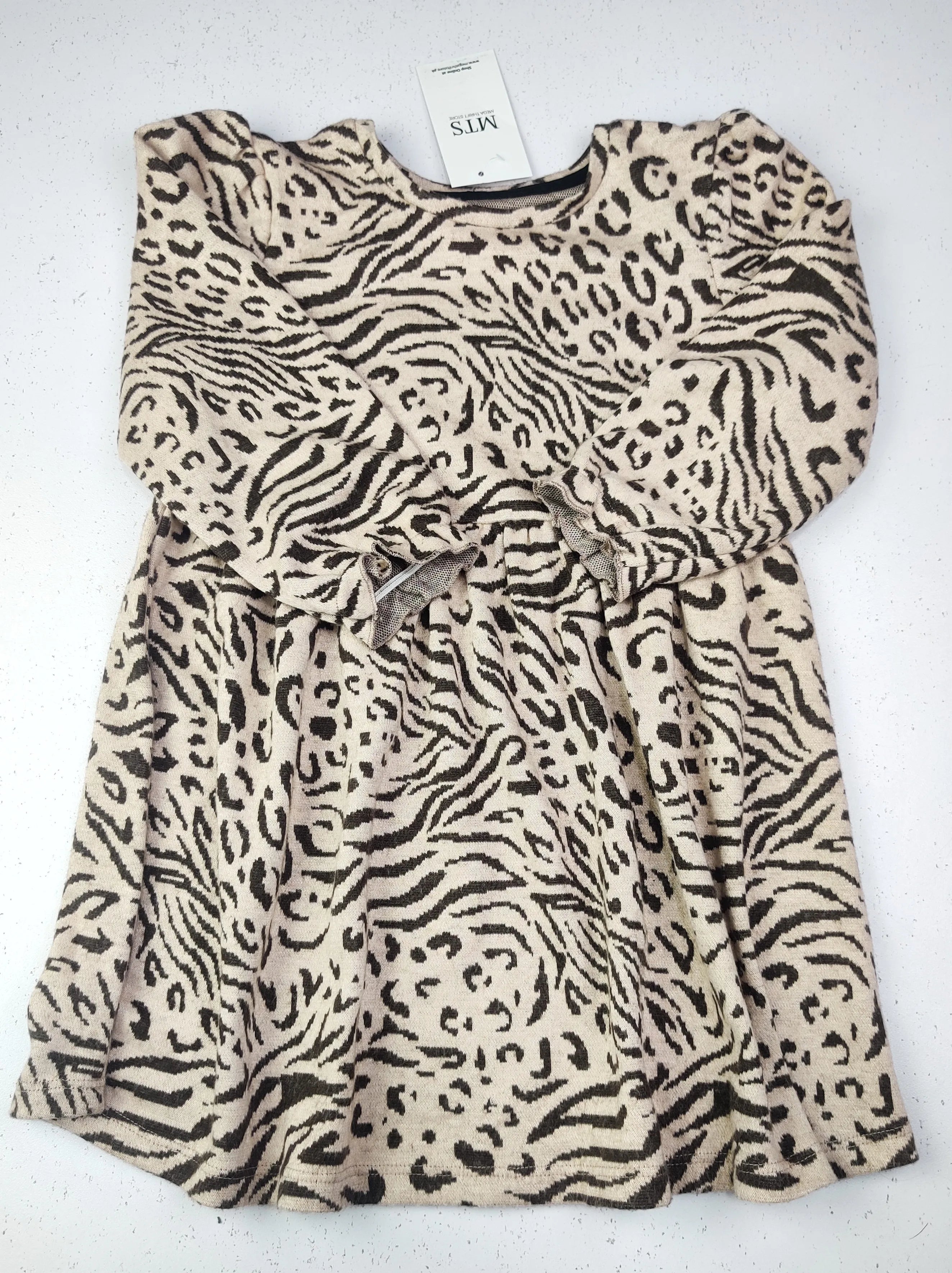 Buy online pre-used pre-loved 100% authentic & Original branded Unknown Brand (KWG-3264) available in Pakistan. Top international brands avilable.