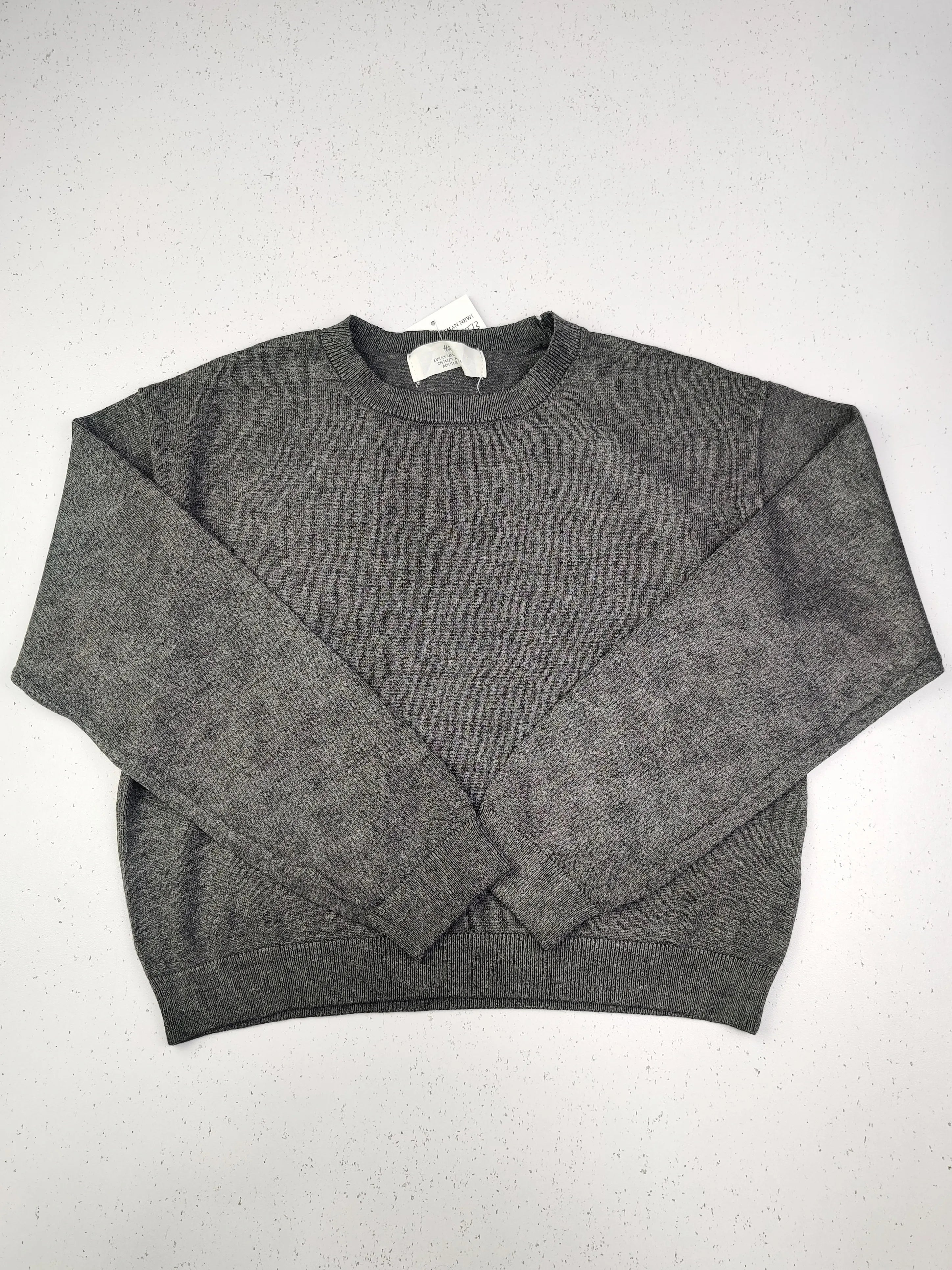 Buy online pre-used pre-loved 100% authentic & Original branded H&M (KWG-3273) available in Pakistan. Top international brands avilable.
