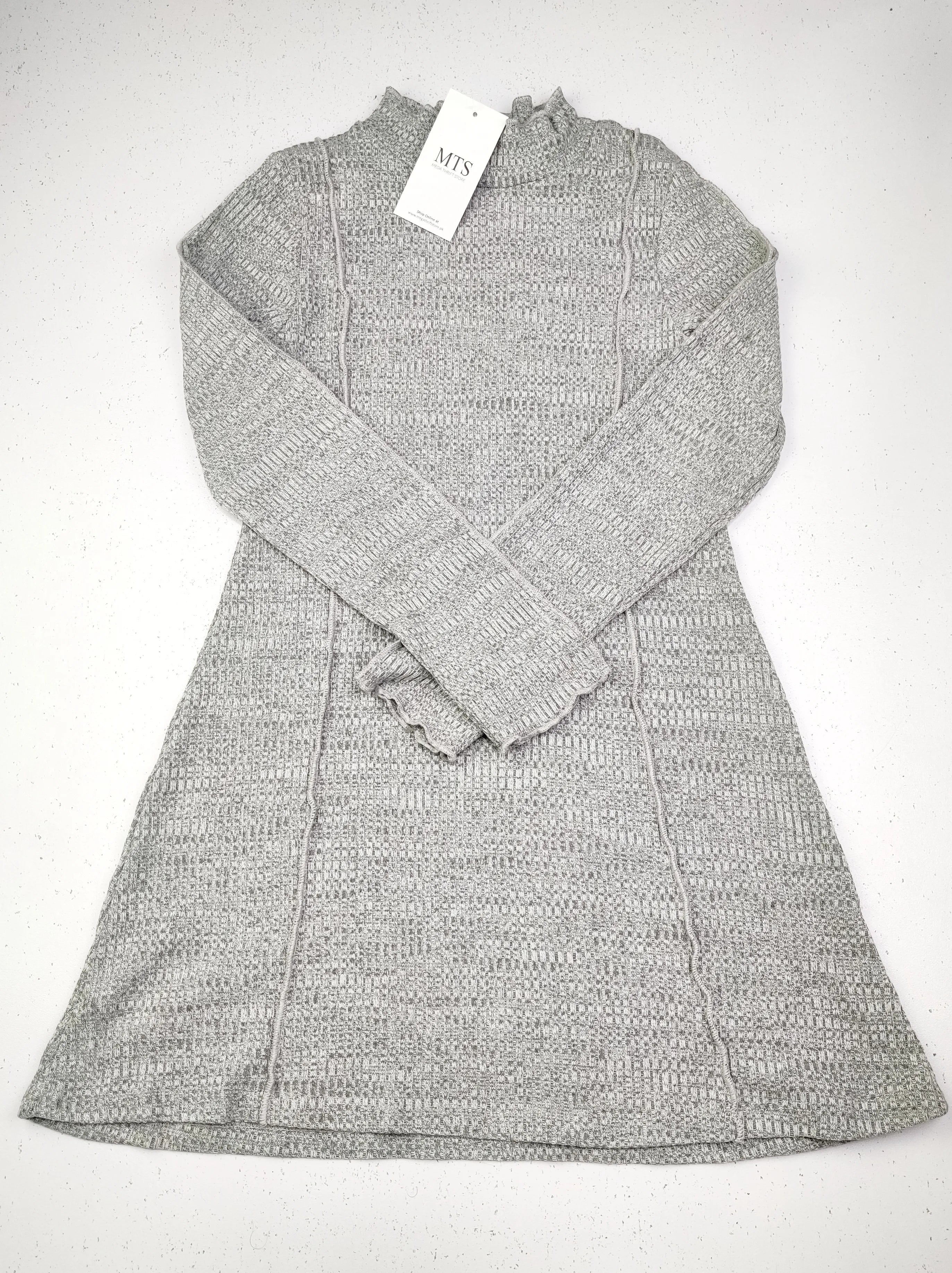 Buy online pre-used pre-loved 100% authentic & Original branded George (KWG-3284) available in Pakistan. Top international brands avilable.
