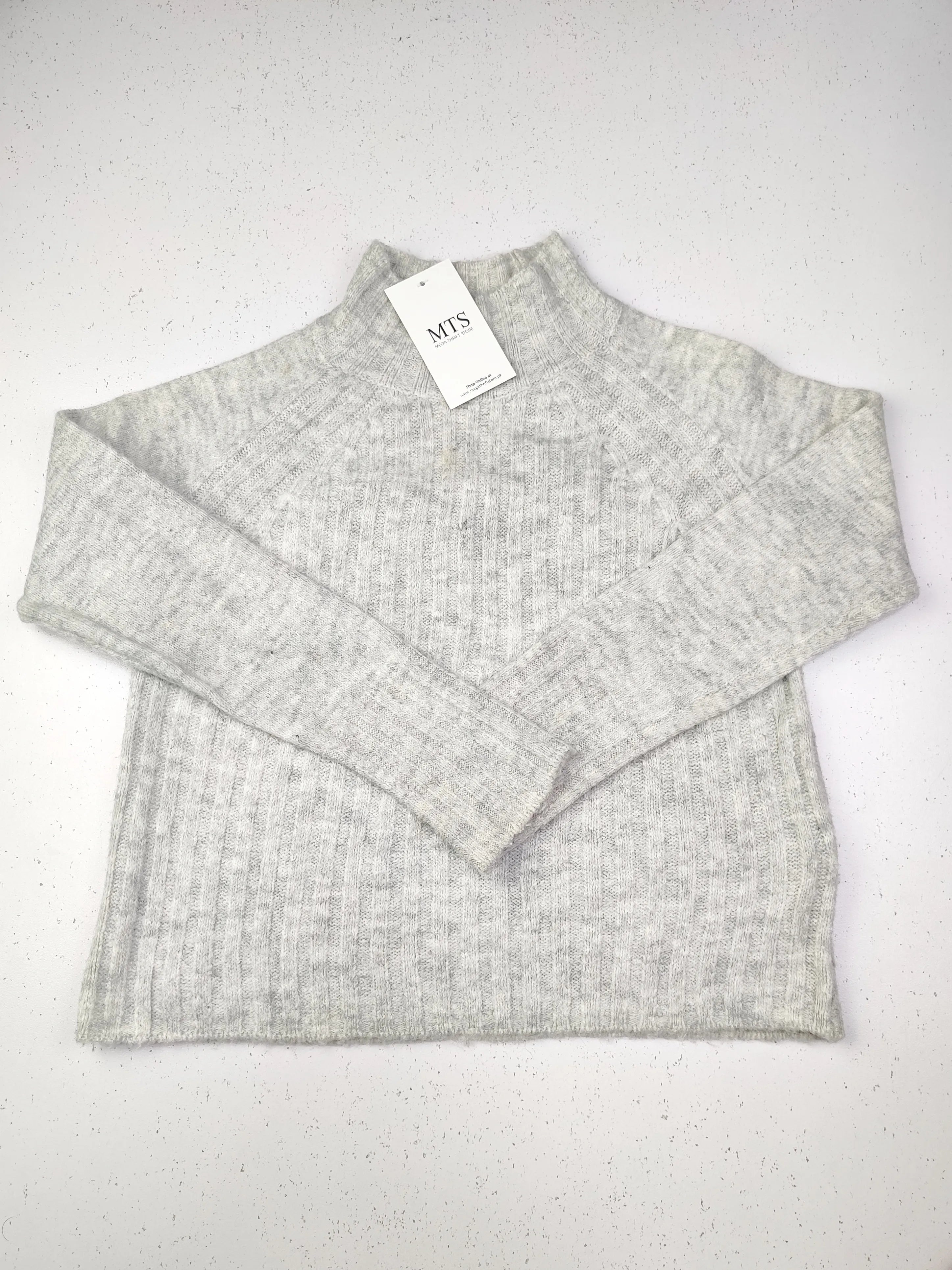 Buy online pre-used pre-loved 100% authentic & Original branded Primark (KWG-3298) available in Pakistan. Top international brands avilable.