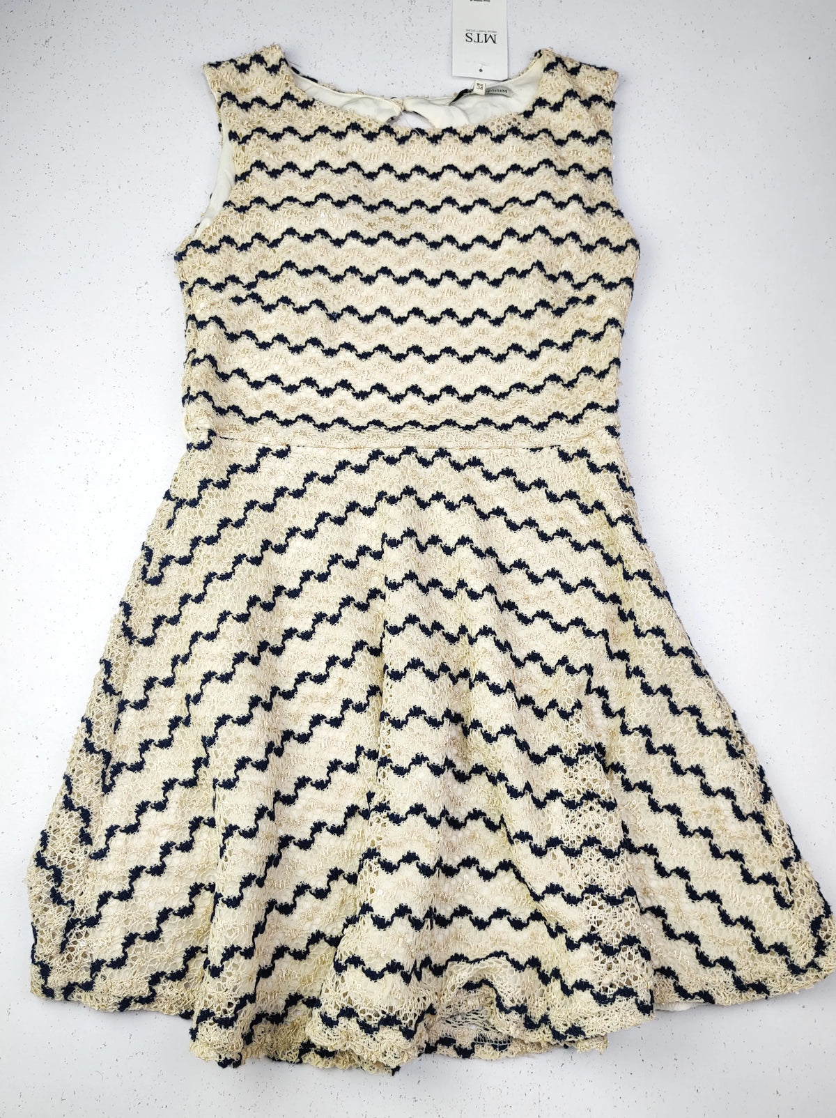Buy online pre-used pre-loved 100% authentic & Original branded River Island (KWG-3302) available in Pakistan. Top international brands avilable.