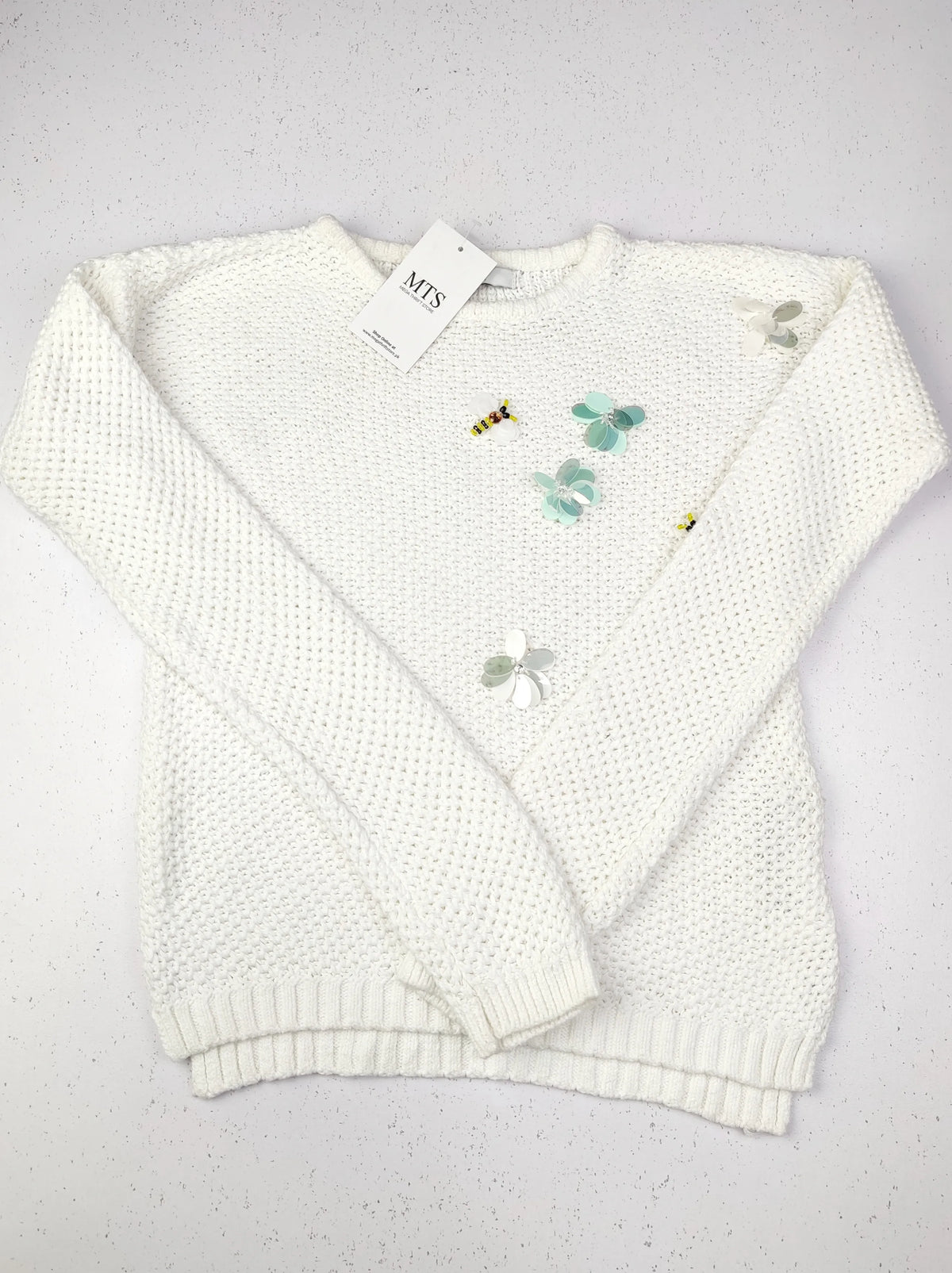 Buy online pre-used pre-loved 100% authentic & Original branded Marks & Spencer (KWG-3307) available in Pakistan. Top international brands avilable.
