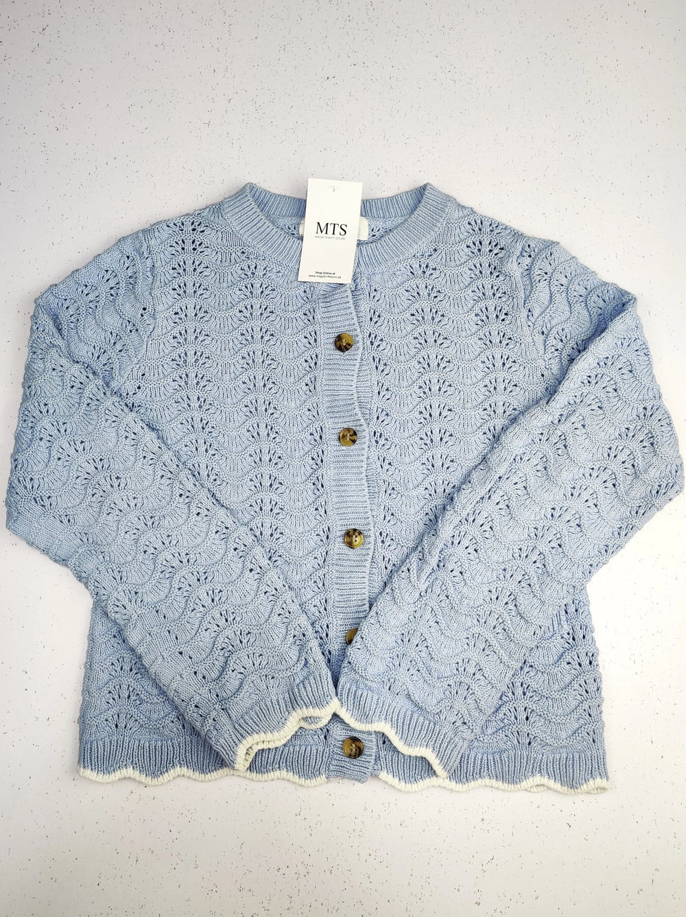 Buy online pre-used pre-loved 100% authentic & Original branded H&M (KWG-3338) available in Pakistan. Top international brands avilable.