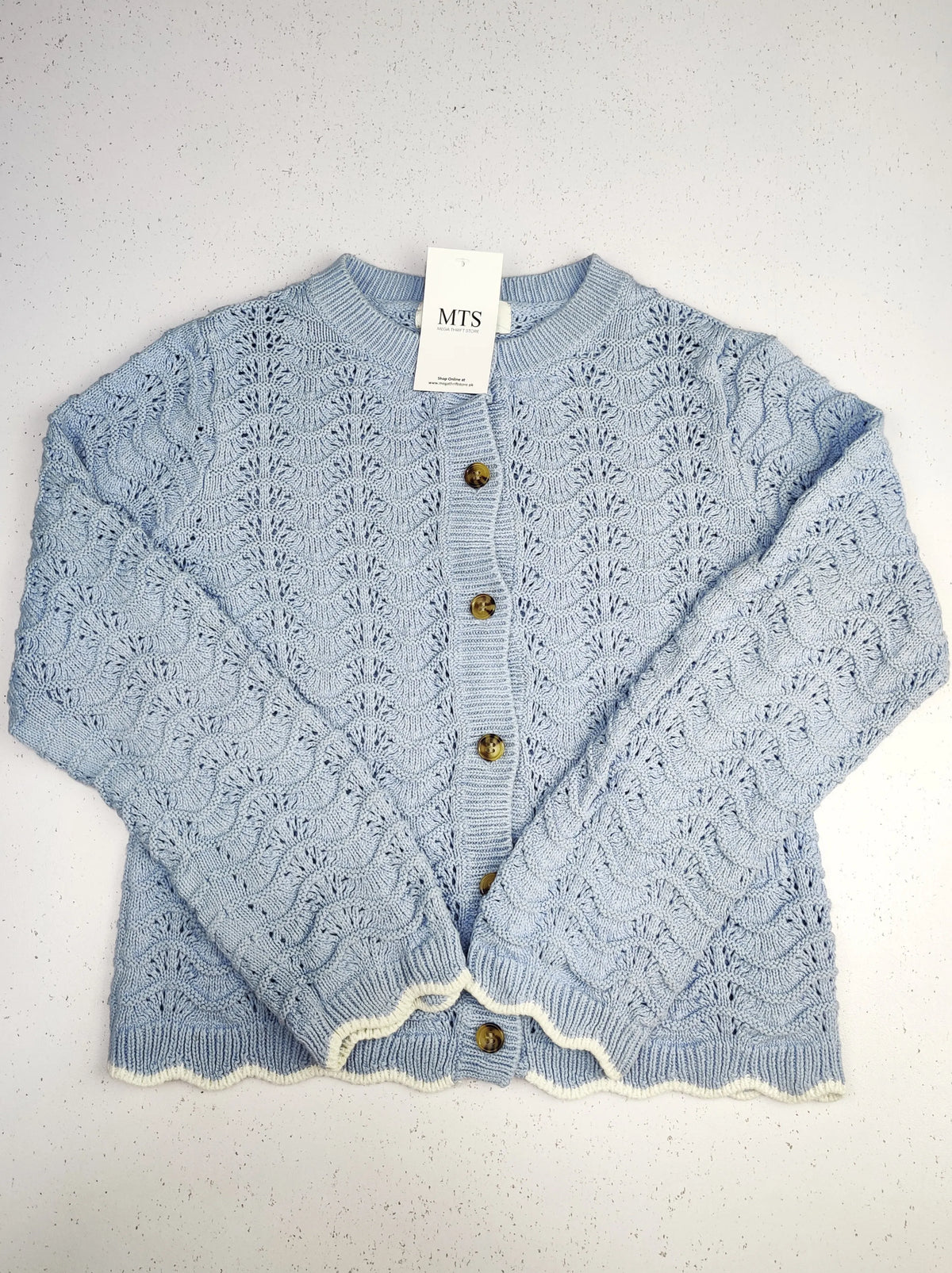 Buy online pre-used pre-loved 100% authentic & Original branded H&M (KWG-3338) available in Pakistan. Top international brands avilable.