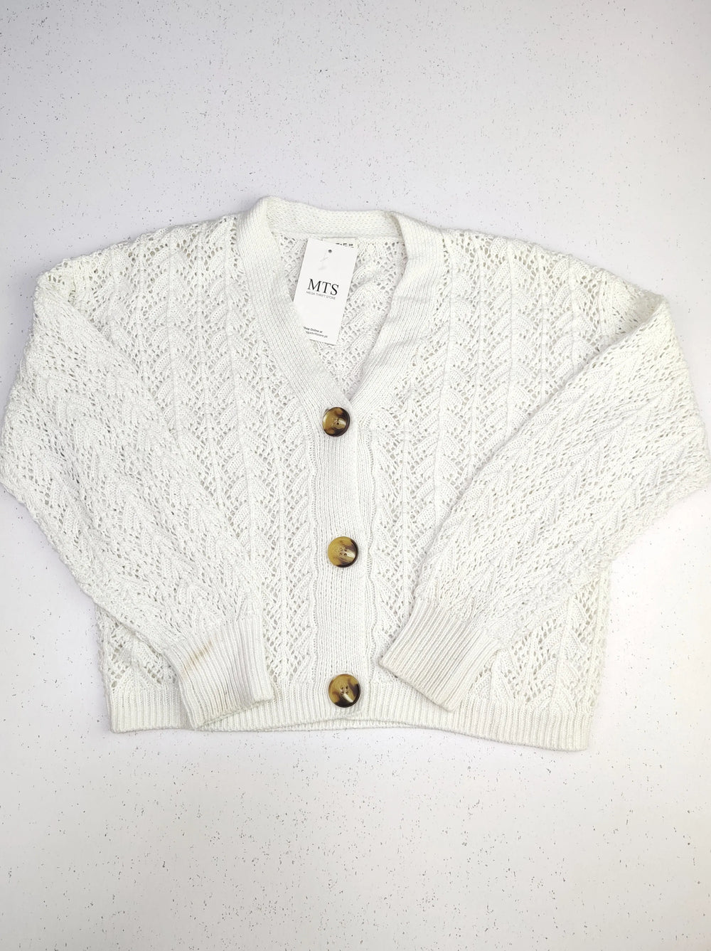 Buy online pre-used pre-loved 100% authentic & Original branded F&F (KWG-3343) available in Pakistan. Top international brands avilable.