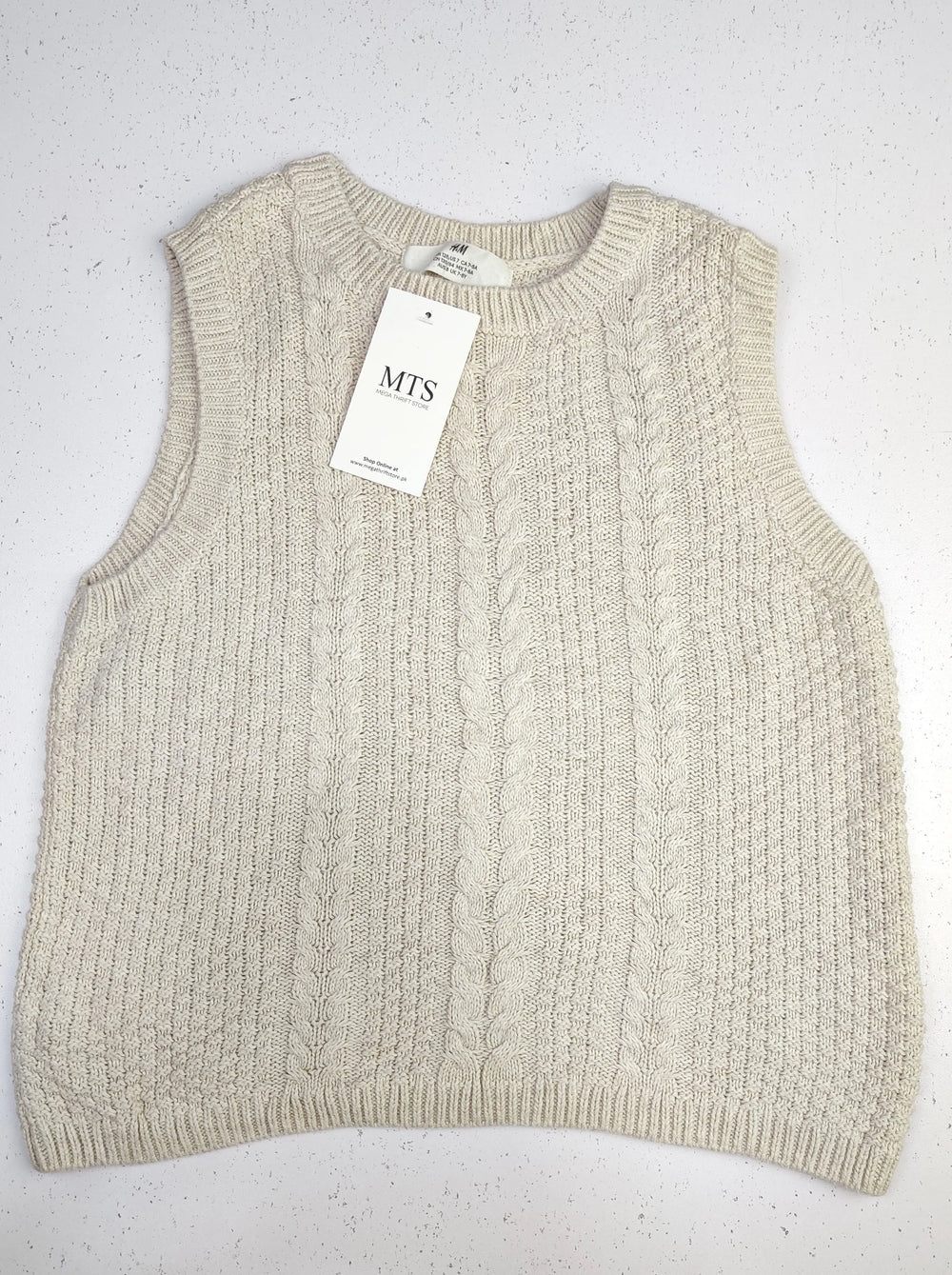 Buy online pre-used pre-loved 100% authentic & Original branded H&M (KWG-3368) available in Pakistan. Top international brands avilable.