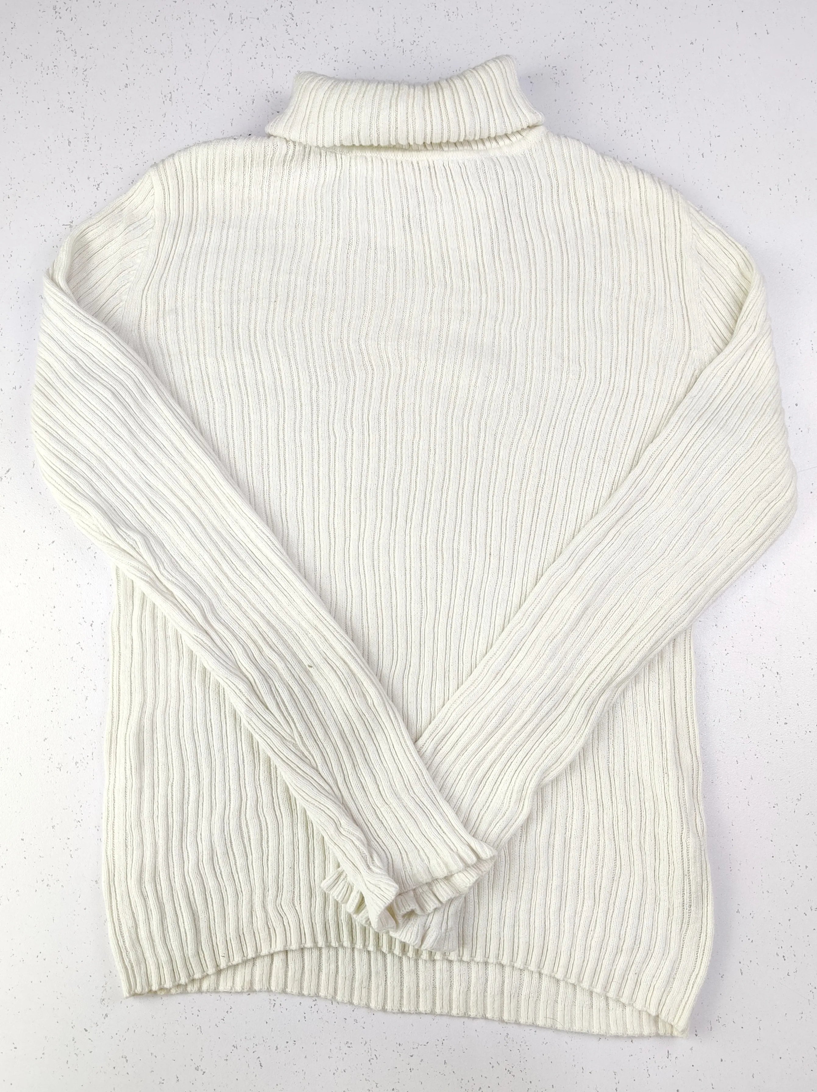 Buy online pre-used pre-loved 100% authentic & Original branded George (KWG-3536) available in Pakistan. Top international brands avilable.