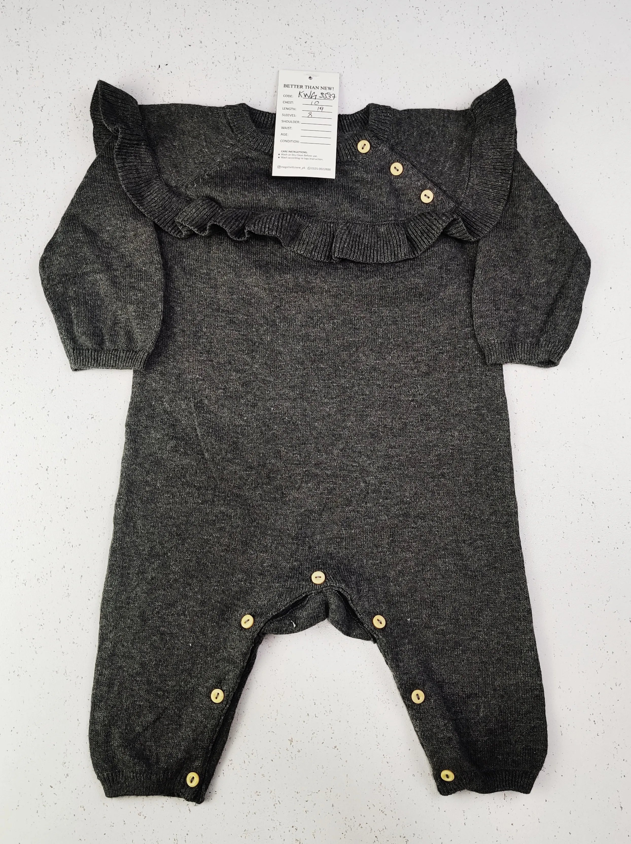 Buy online pre-used pre-loved 100% authentic & Original branded H&M (KWG-3537) available in Pakistan. Top international brands avilable.