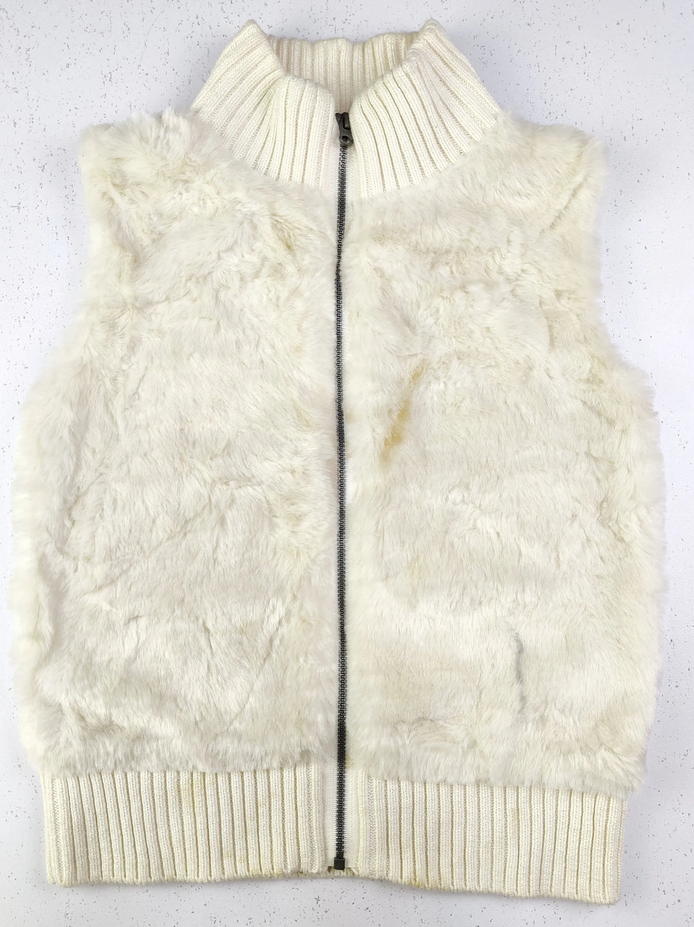 Buy online pre-used pre-loved 100% authentic & Original branded Gap (KWG-3609) available in Pakistan. Top international brands avilable.