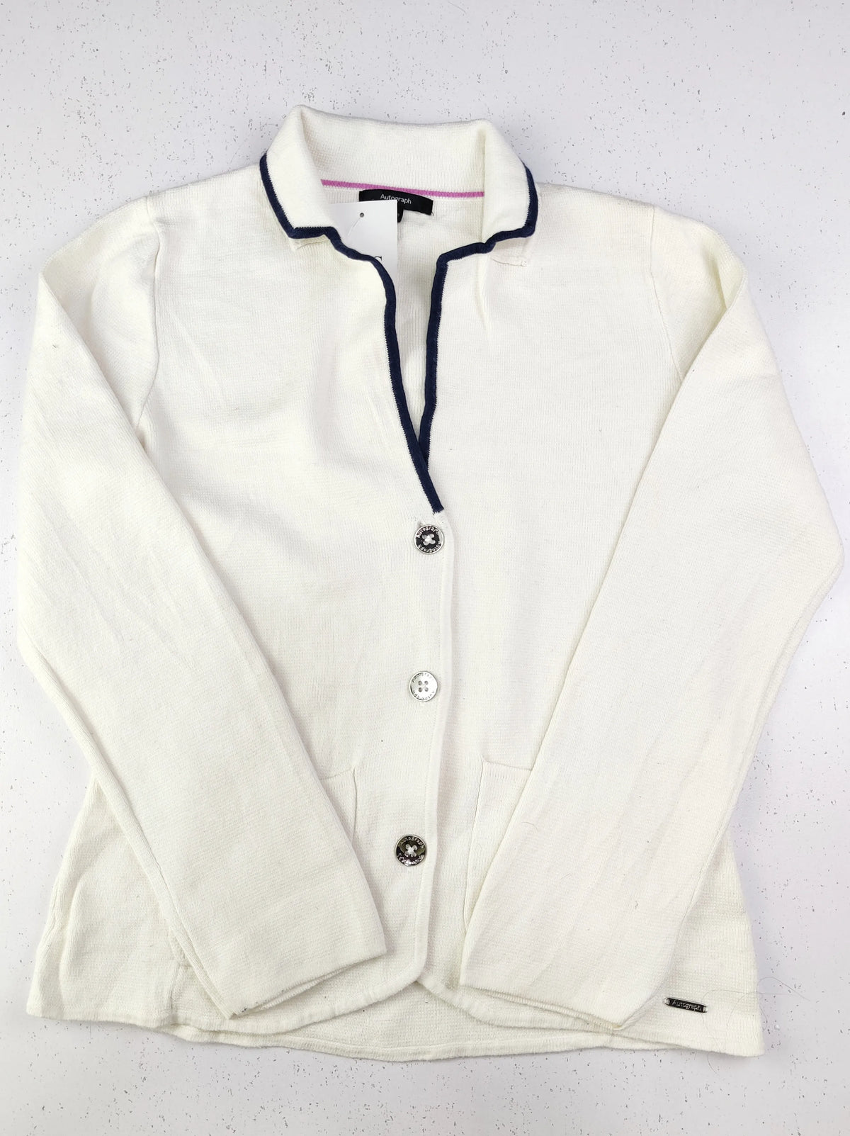 Buy online pre-used pre-loved 100% authentic & Original branded Marks & Spencer (KWG-3626) available in Pakistan. Top international brands avilable.