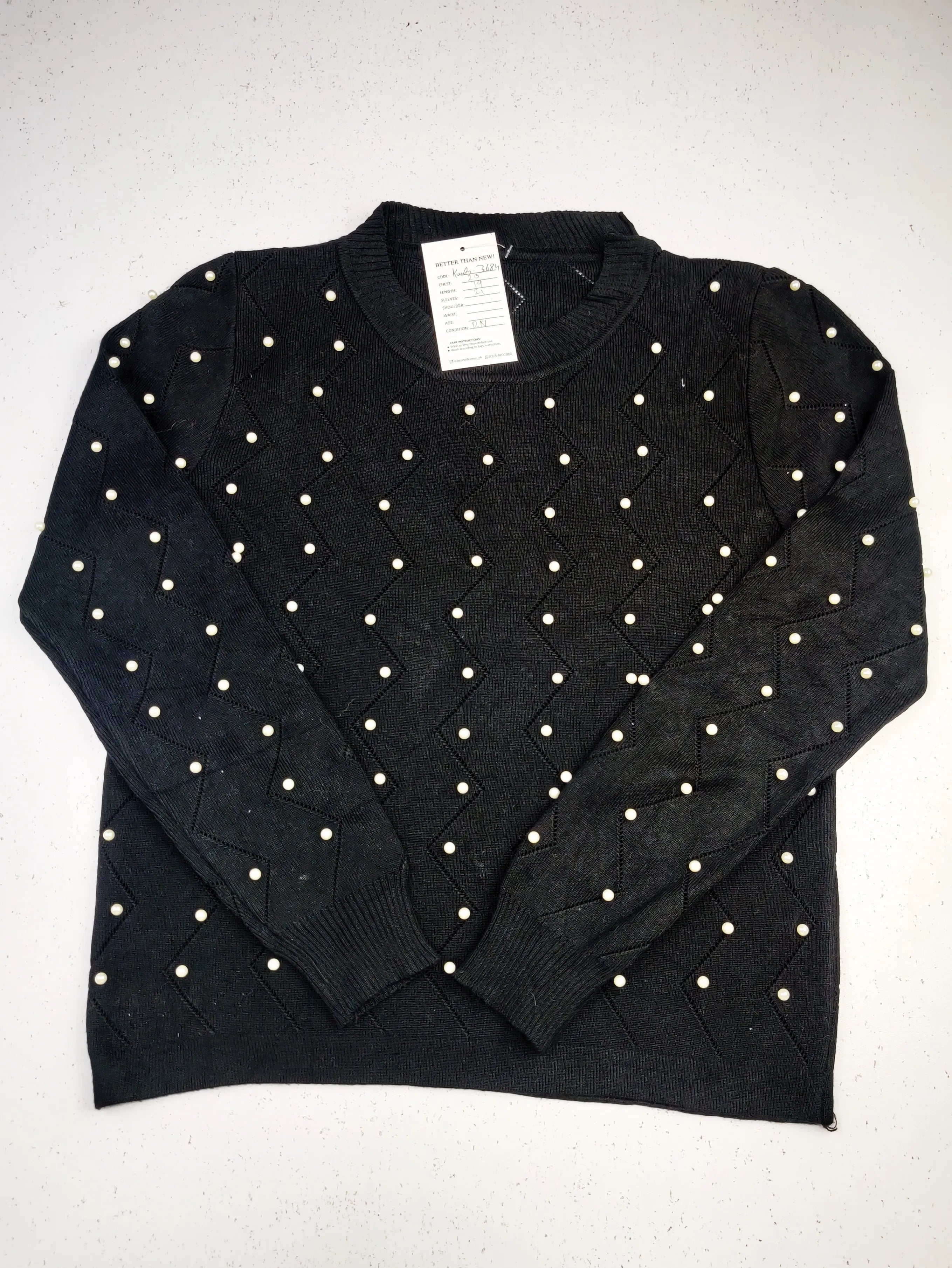 Buy online pre-used pre-loved 100% authentic & Original branded Unknown Brand (KWG-3684) available in Pakistan. Top international brands avilable.