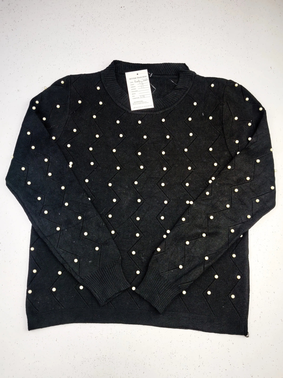 Buy online pre-used pre-loved 100% authentic & Original branded Unknown Brand (KWG-3684) available in Pakistan. Top international brands avilable.
