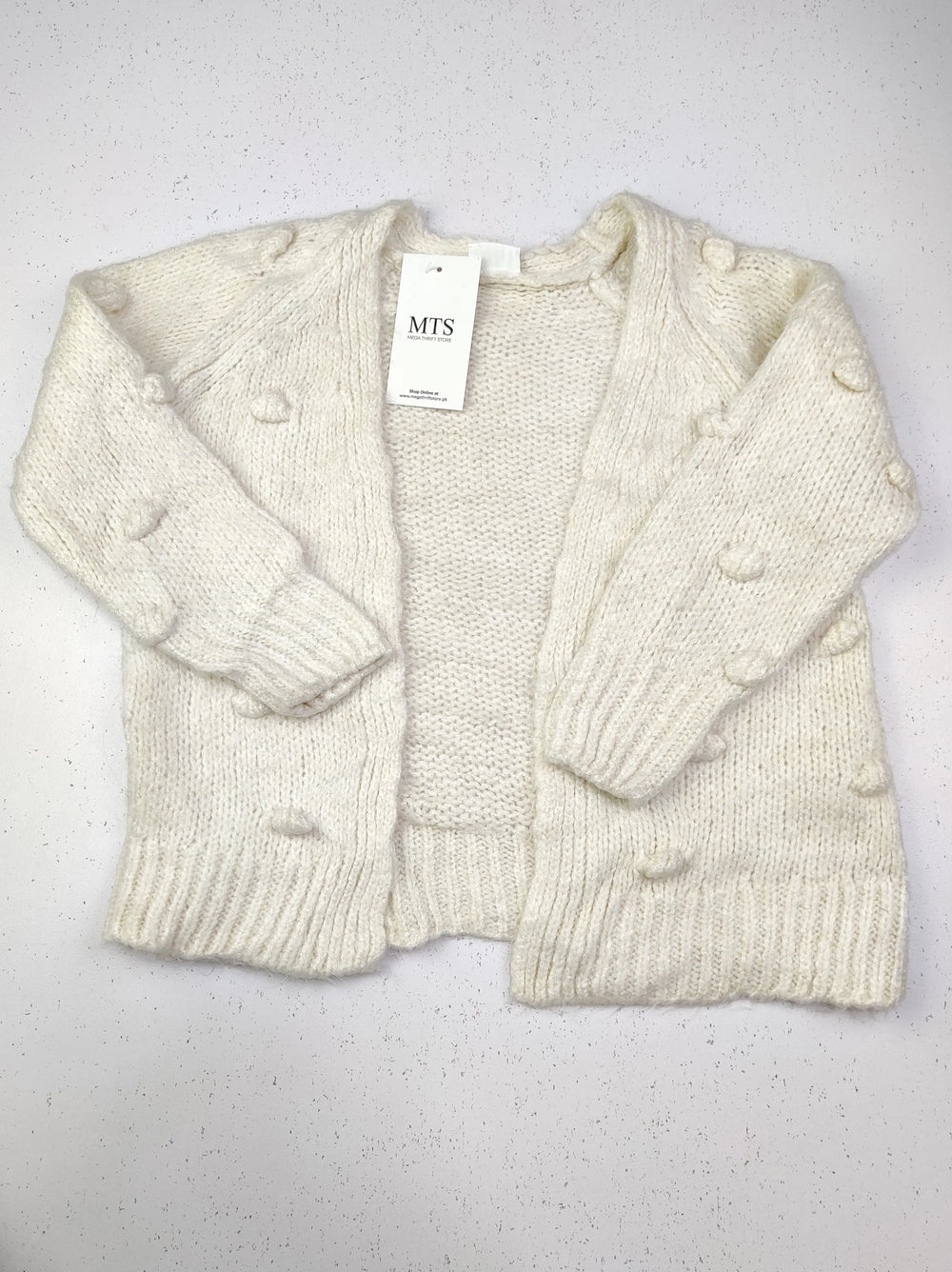 Buy online pre-used pre-loved 100% authentic & Original branded F&F (KWG-3720) available in Pakistan. Top international brands avilable.