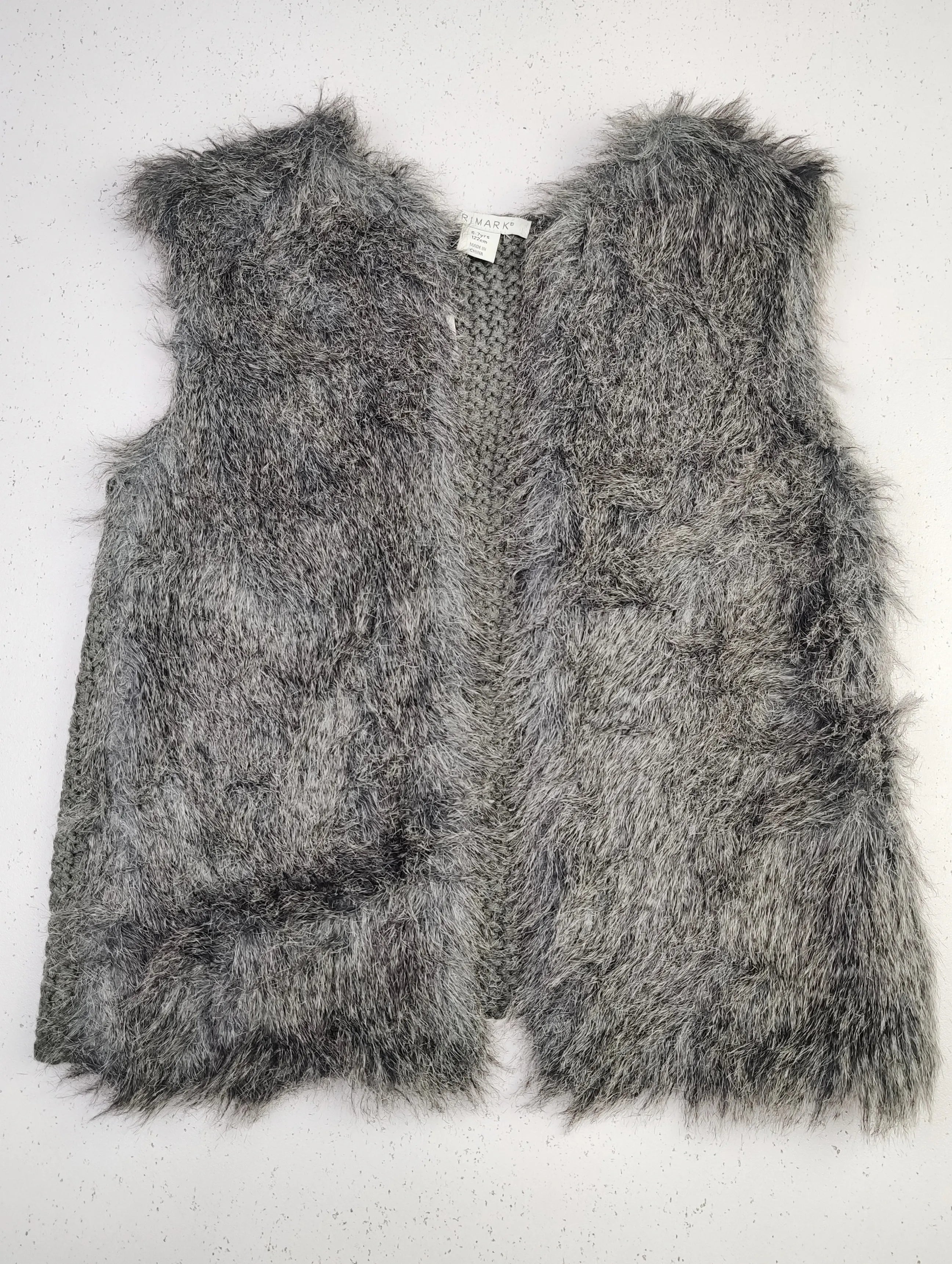 Buy online pre-used pre-loved 100% authentic & Original branded Primark (KWG-3746) available in Pakistan. Top international brands avilable.