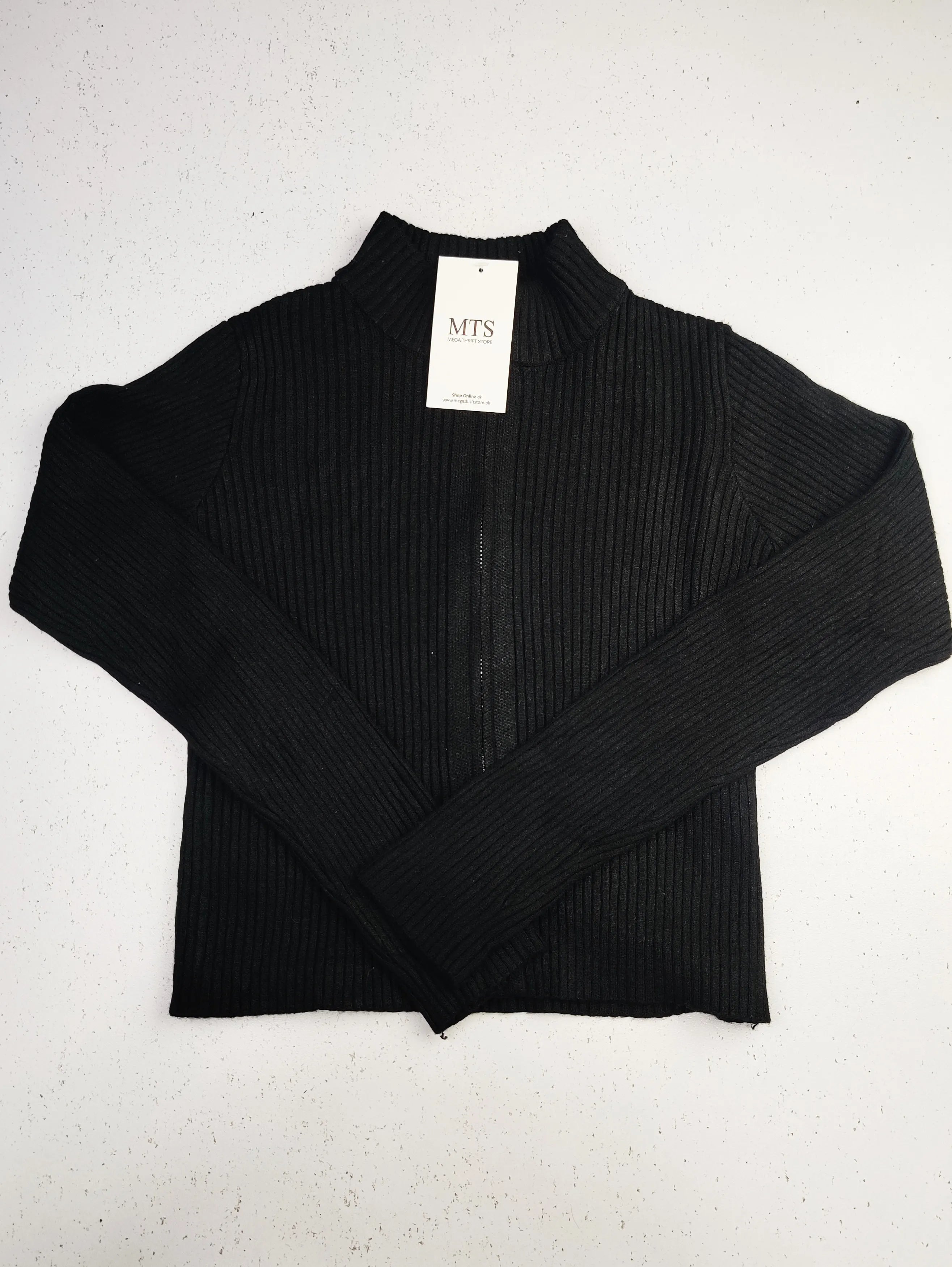 Buy online pre-used pre-loved 100% authentic & Original branded Primark (KWG-3831) available in Pakistan. Top international brands avilable.