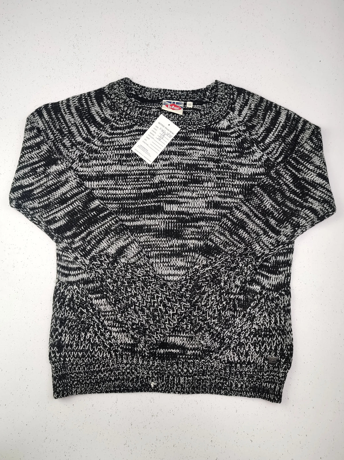 Buy online pre-used pre-loved 100% authentic & Original branded Lee Cooper (KWG-3848) available in Pakistan. Top international brands avilable.
