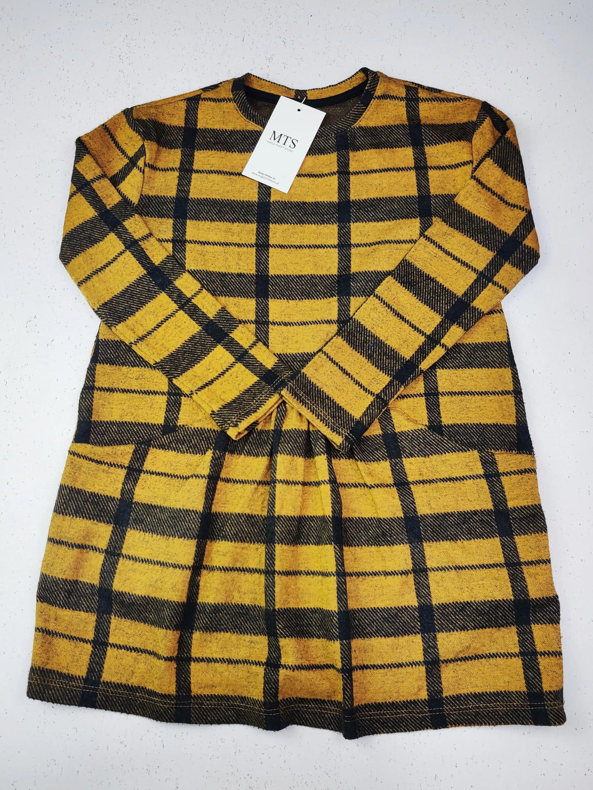 Buy online pre-used pre-loved 100% authentic & Original branded Dunnes Store (KWG-3851) available in Pakistan. Top international brands avilable.