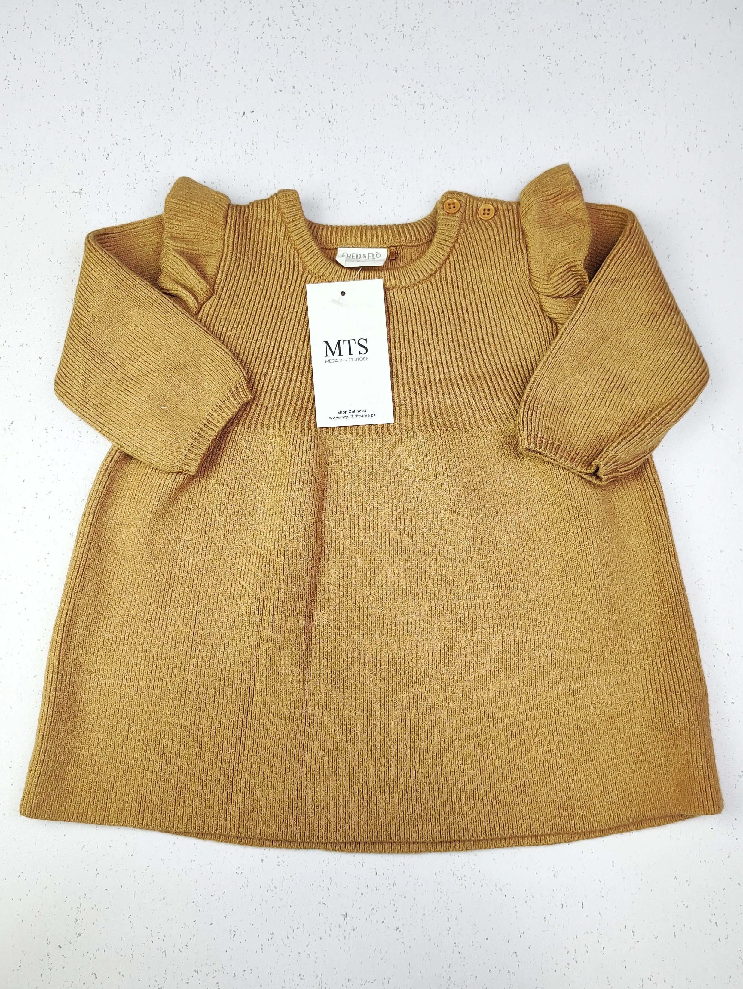 Buy online pre-used pre-loved 100% authentic & Original branded F&F (KWG-3852) available in Pakistan. Top international brands avilable.