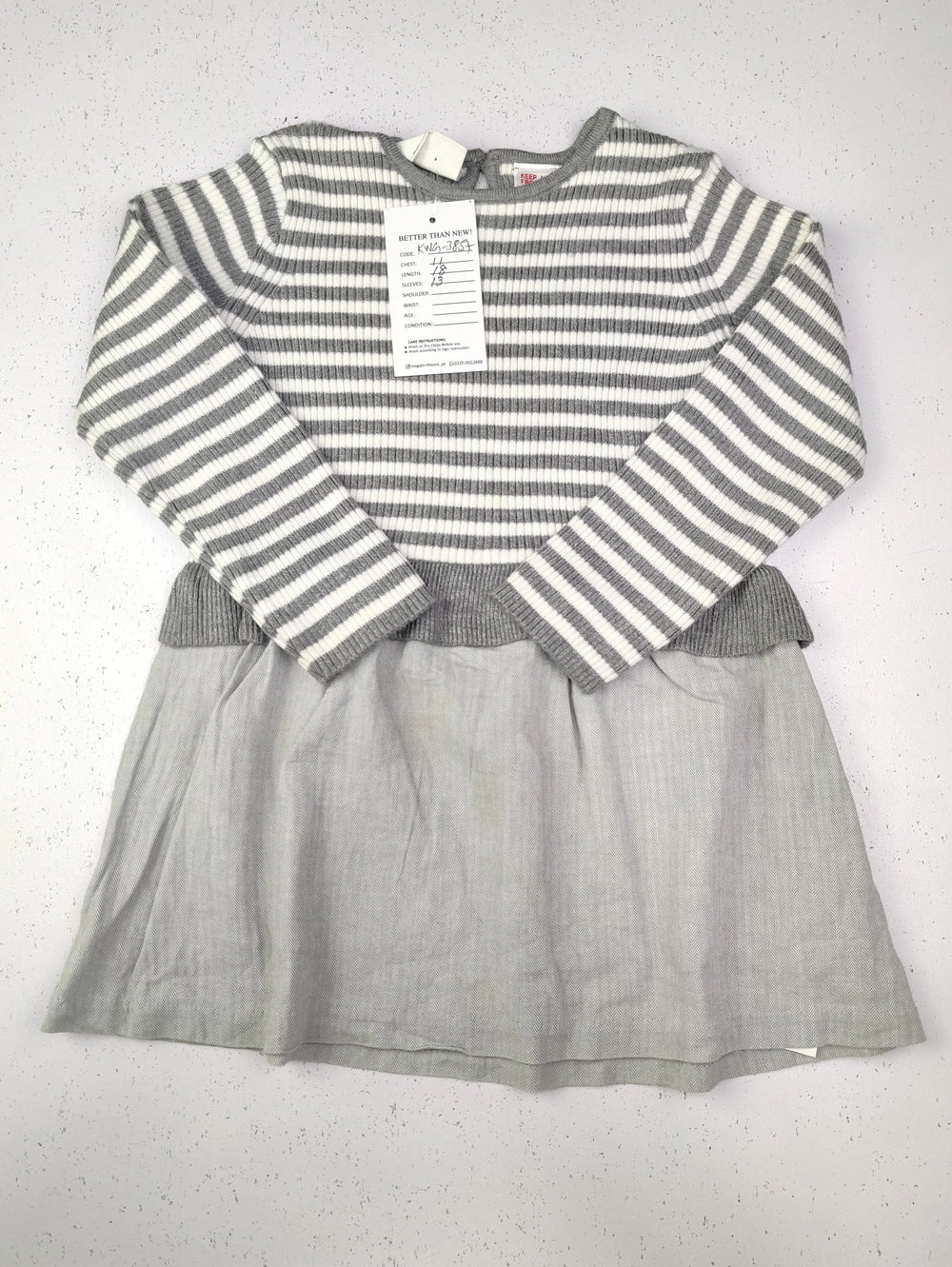 Buy online pre-used pre-loved 100% authentic & Original branded Zara (KWG-3857) available in Pakistan. Top international brands avilable.