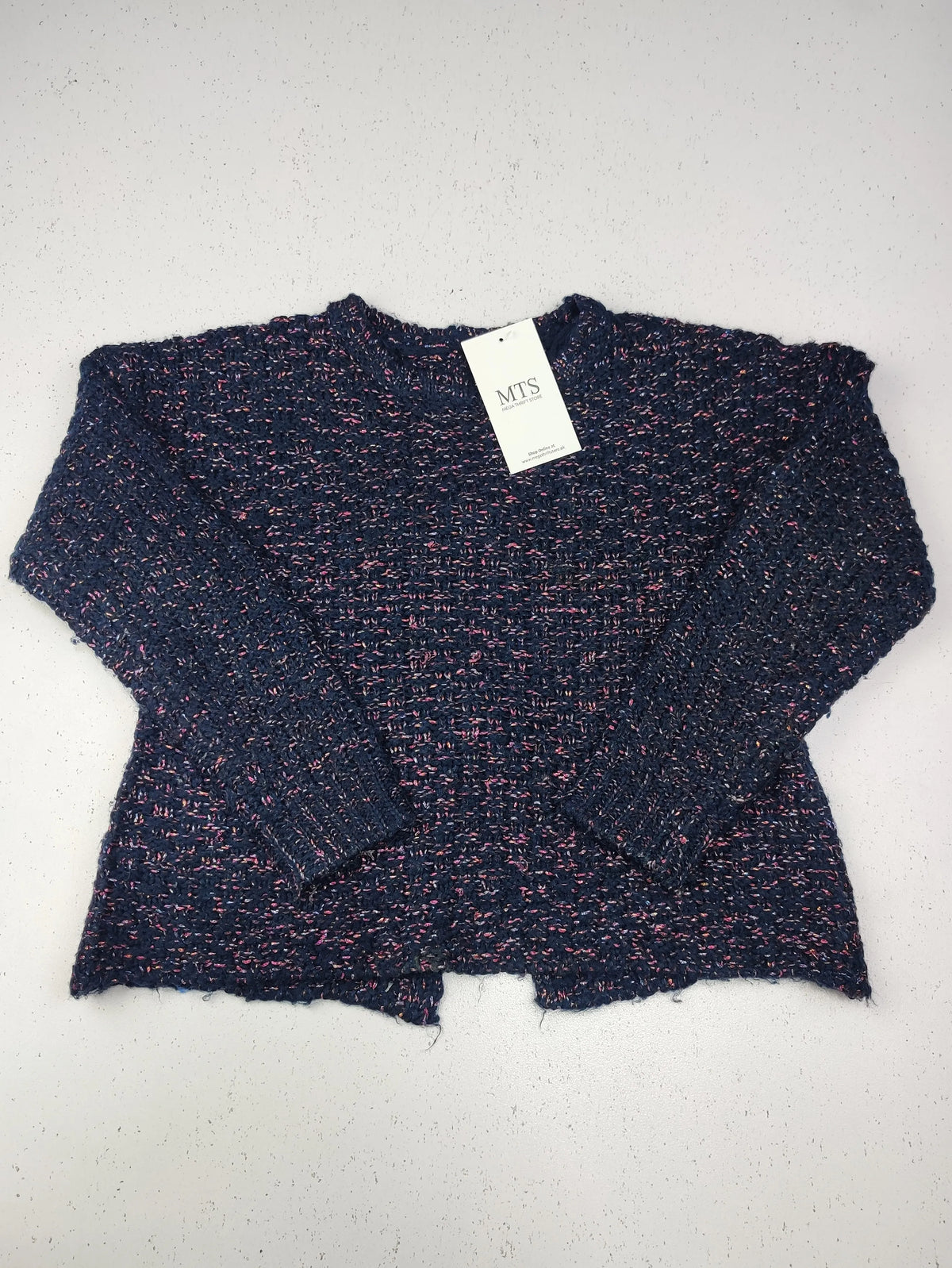 Buy online pre-used pre-loved 100% authentic & Original branded Dunnes Store (KWG-3880) available in Pakistan. Top international brands avilable.