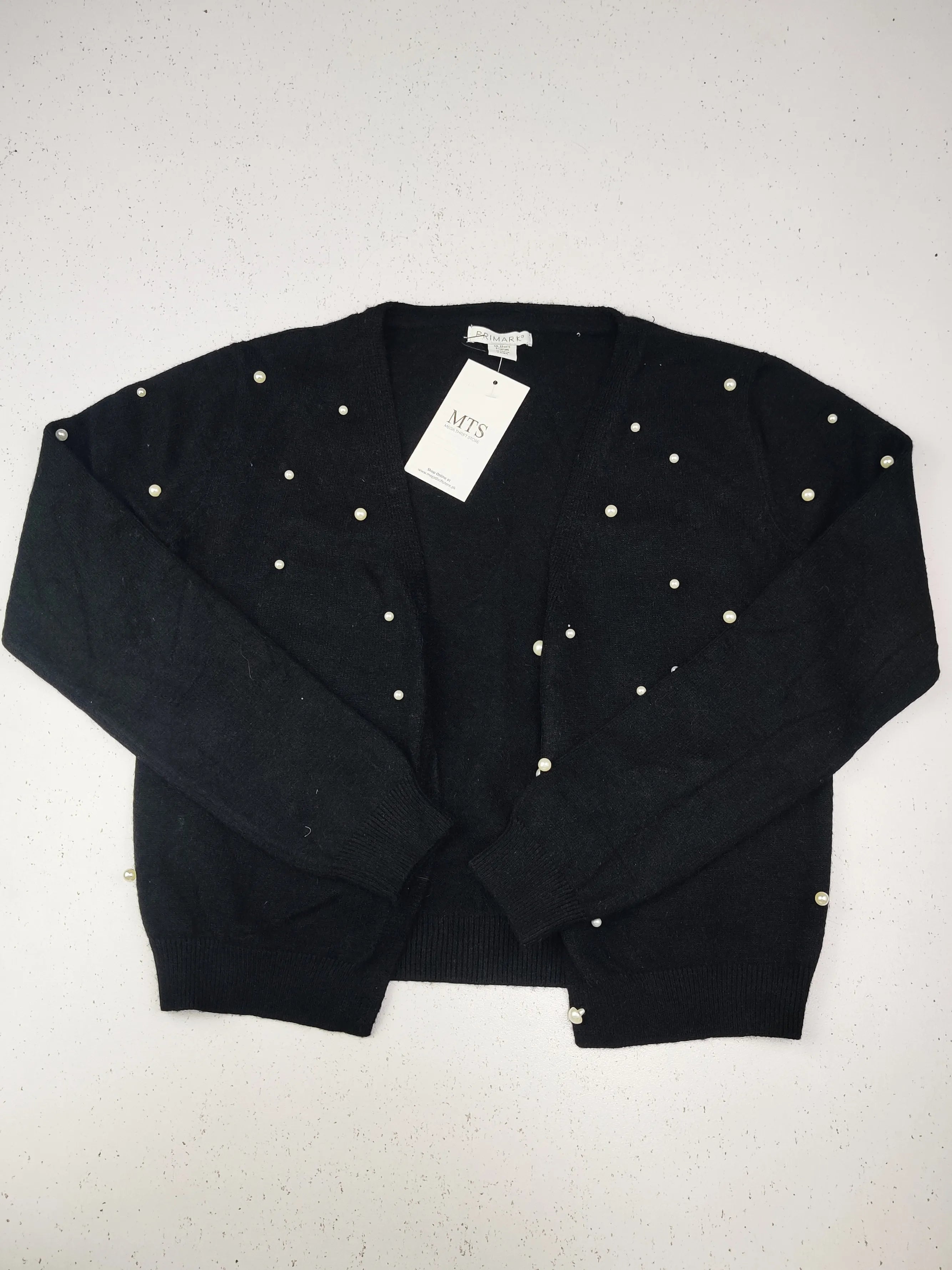 Buy online pre-used pre-loved 100% authentic & Original branded Primark (KWG-3882) available in Pakistan. Top international brands avilable.