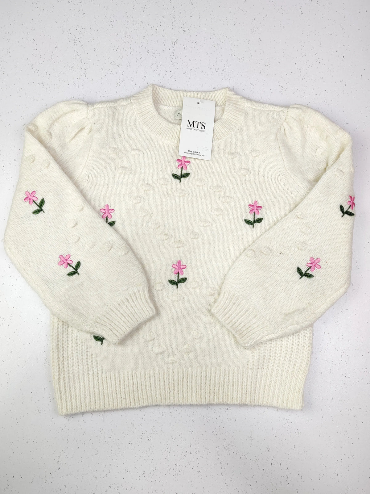 Buy online pre-used pre-loved 100% authentic & Original branded F&F (KWG-3906) available in Pakistan. Top international brands avilable.
