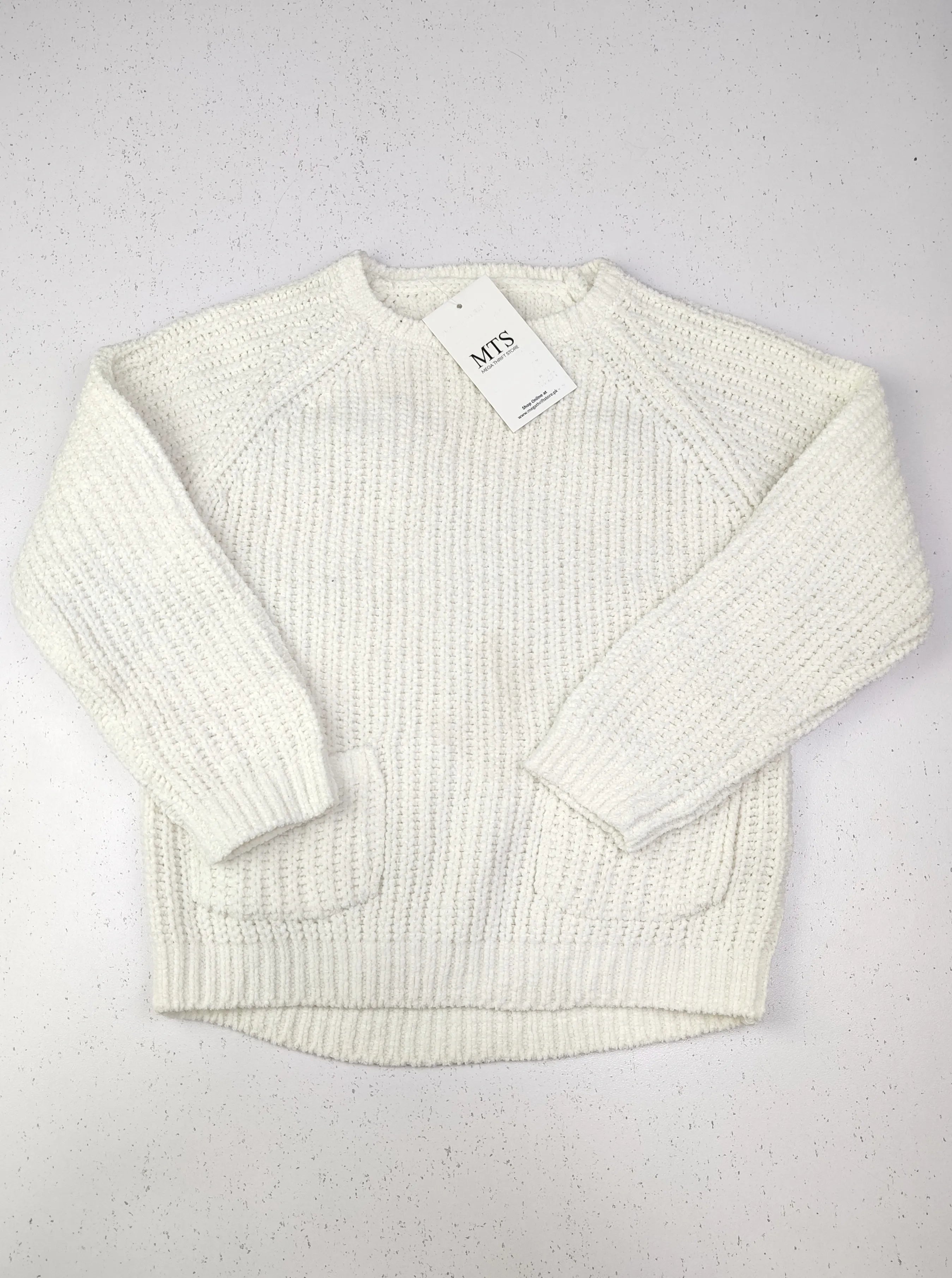 Buy online pre-used pre-loved 100% authentic & Original branded F&F (KWG-3910) available in Pakistan. Top international brands avilable.