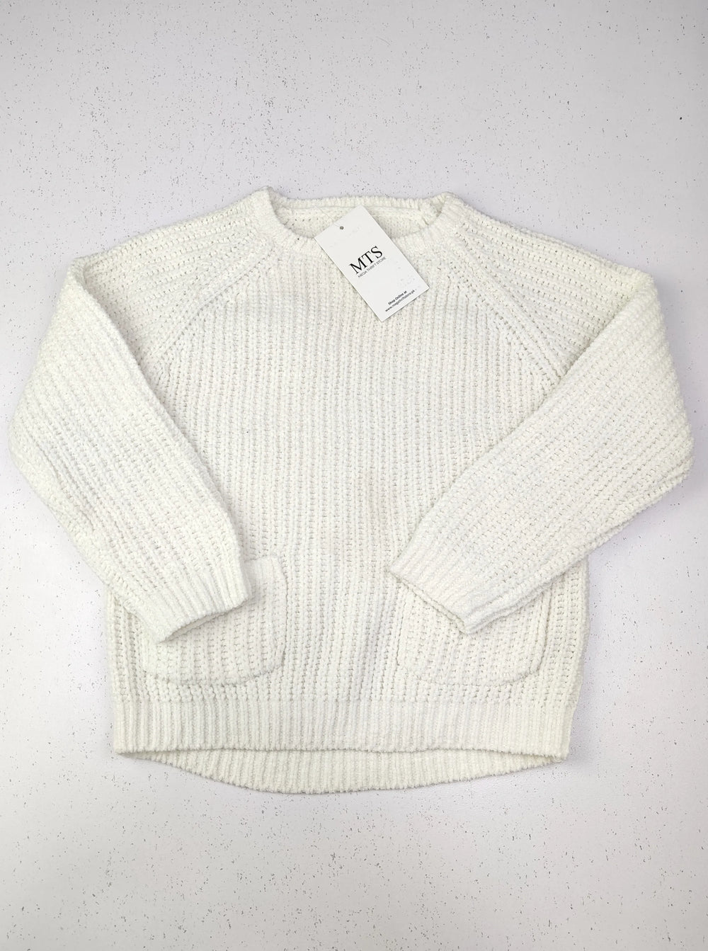 Buy online pre-used pre-loved 100% authentic & Original branded F&F (KWG-3910) available in Pakistan. Top international brands avilable.